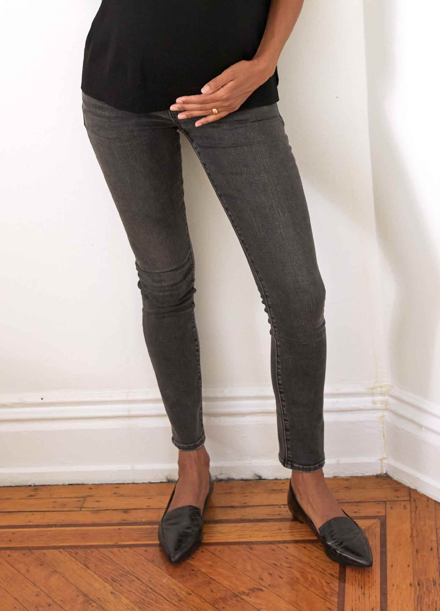 Stylish Over The Bump Slim Maternity Jeans for Pregnant Women - Comfortable Stretch Denim Pants for Everyday Wear & Maternity Photos