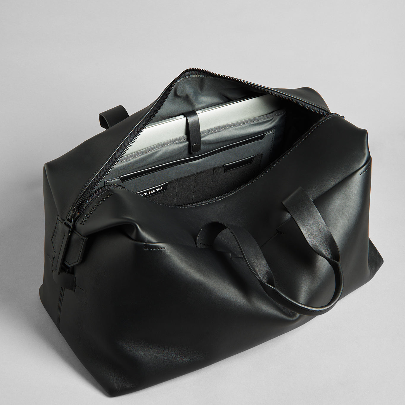 Premium Genuine Leather Duffle Bag for Travel & Gym - Stylish Carry-On Luggage for Men & Women - Perfect for Business Trips, Weekend Getaways & Workouts