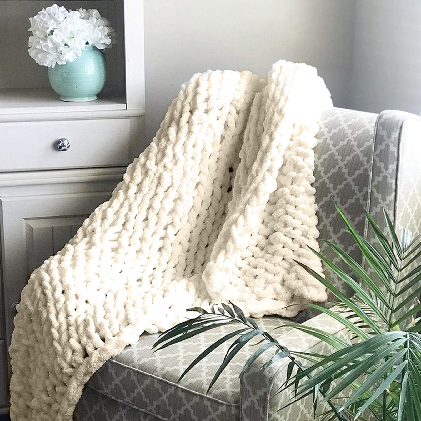 Handmade Chunky Knit Blanket - Soft Chenille Grey Oversized Cable Braided Throw (79x79 Inch) | Cozy Sofa Blanket, Warm Fluffy Bed Cover, Perfect Boho Gift for Home Decor