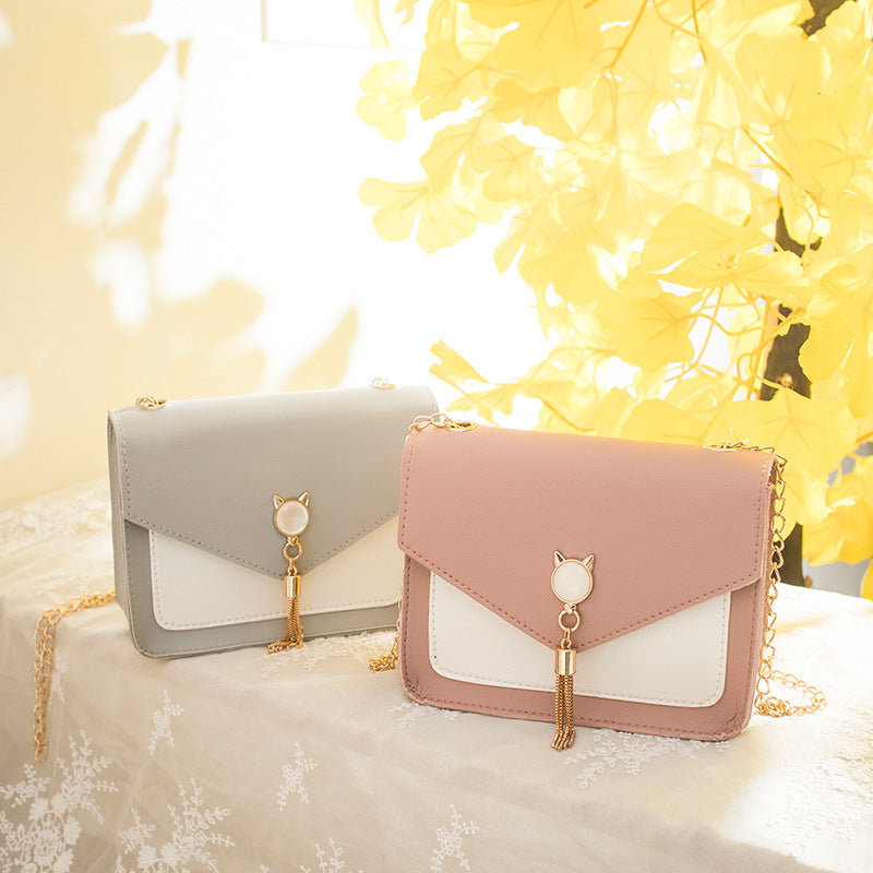 Stylish Small Crossbody Bags for Women with Cat Lock & Chain - Fashionable Messenger Purse for Daily Use, Travel & Shopping