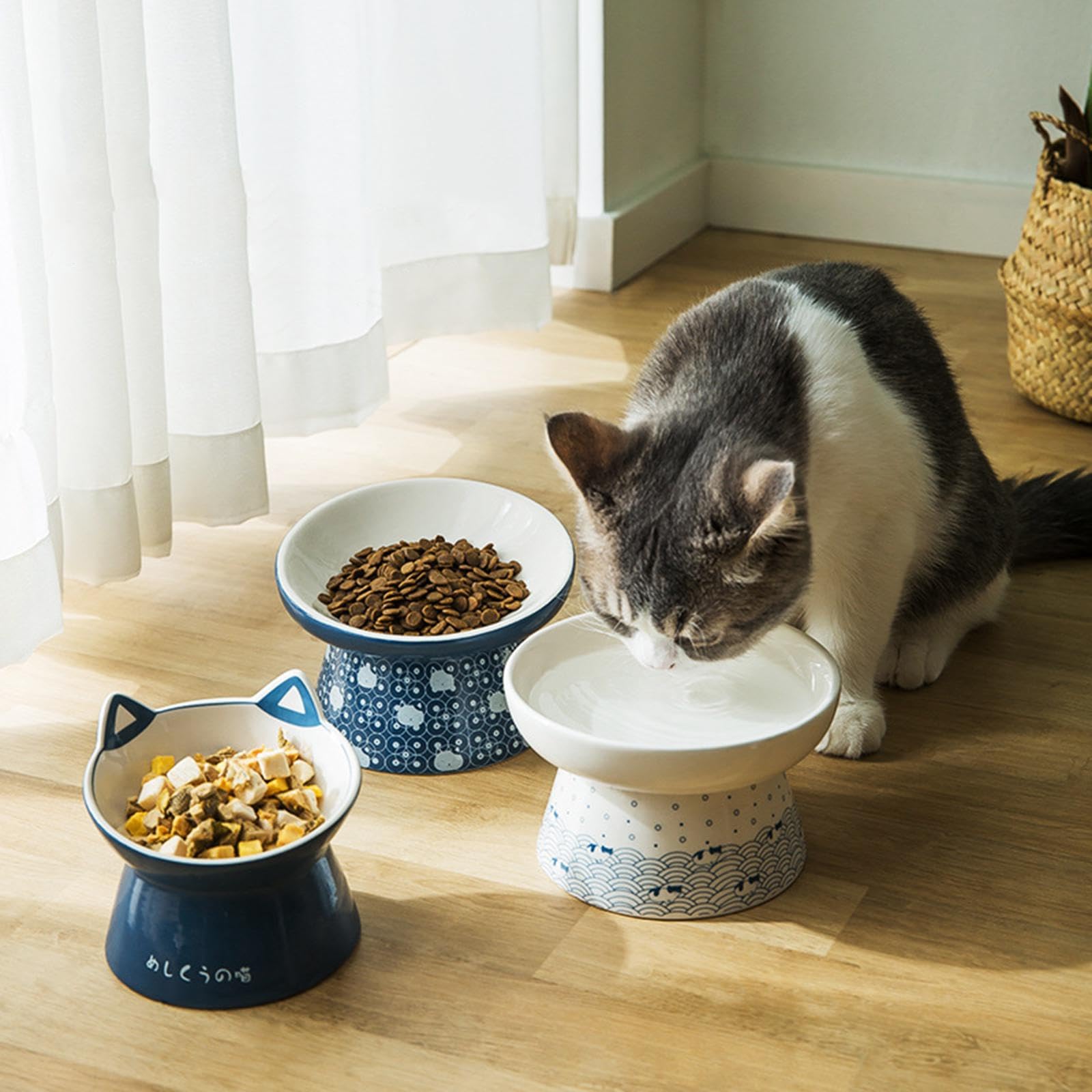 Raised Ceramic Cat Food Bowl - Stylish 15cmx9cm for Pets - Home & Travel Use