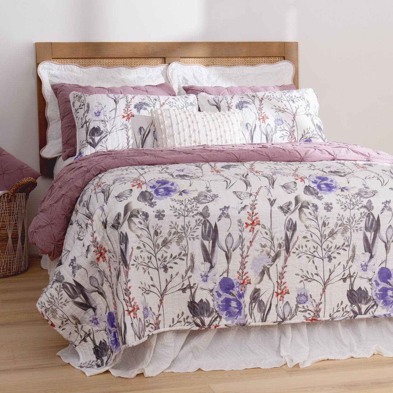 Adalia 3-Piece Quilt Set - Queen Size Bedding Comforter with Matching Pillow Shams - Soft Microfiber for All Seasons - Perfect for Master Bedroom, Guest Room & Cozy Home Decor