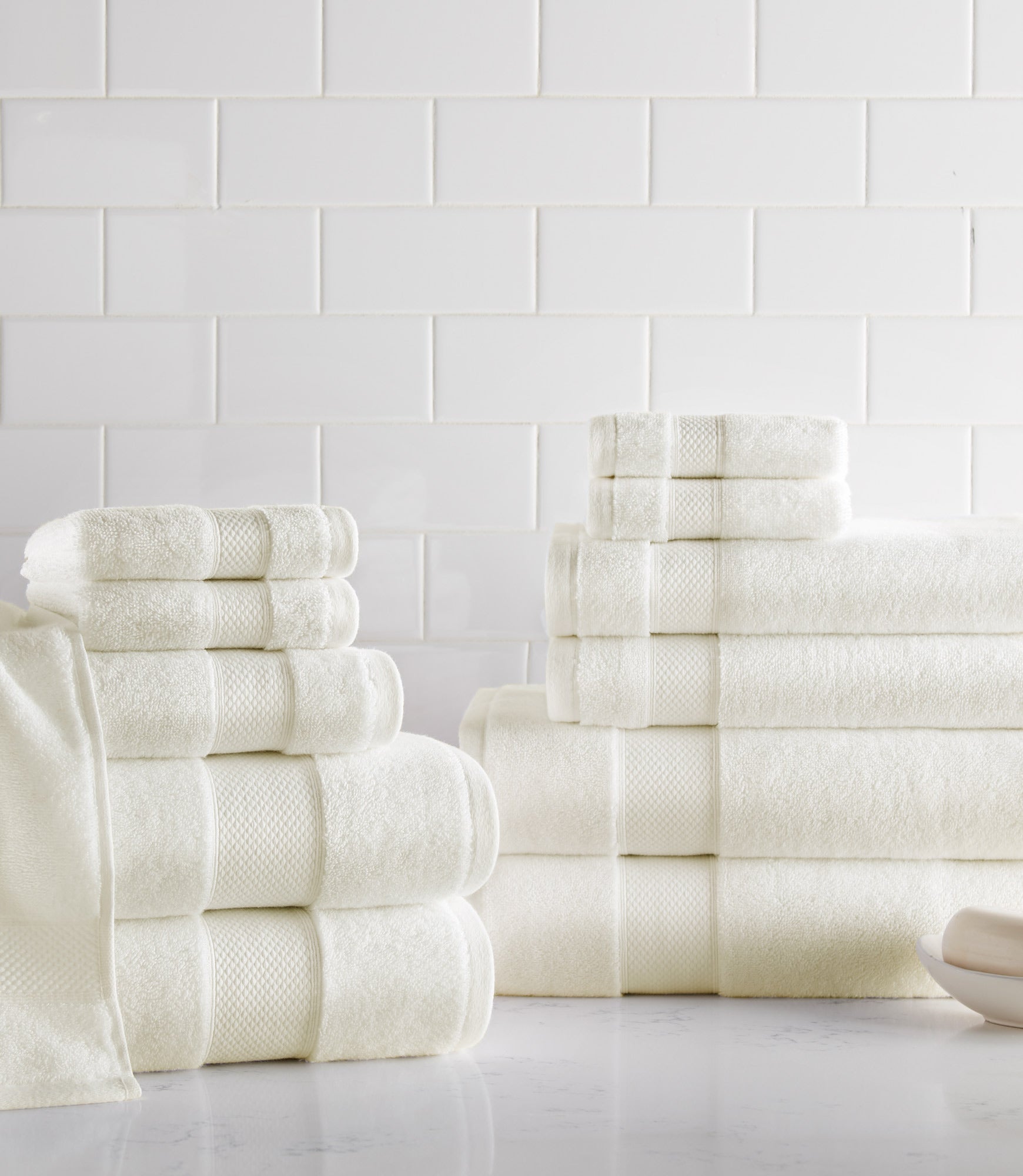 Premium Diamond Towel Set - Ultra Soft & Absorbent Luxury Bath Towels for Spa, Hotel & Home Use - 6-Piece Bundle (Bath, Hand & Washcloth) - Perfect for Gifts & Everyday Comfort