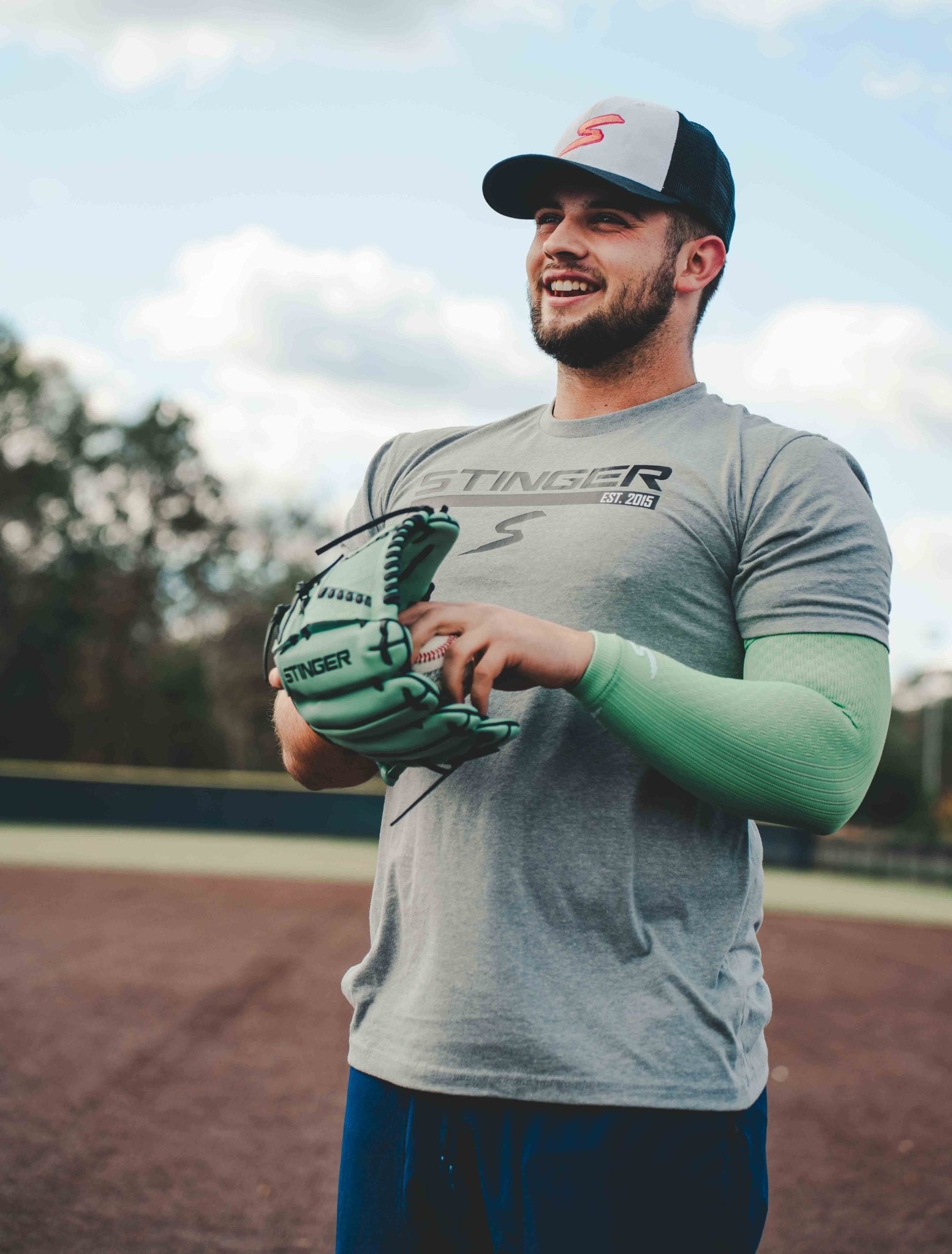 Premium Stinger Cashflow 12 Baseball & Softball Fielding Glove - Professional Leather Mitt for Youth & Adult Players - Perfect for Training, Games & Outdoor Sports