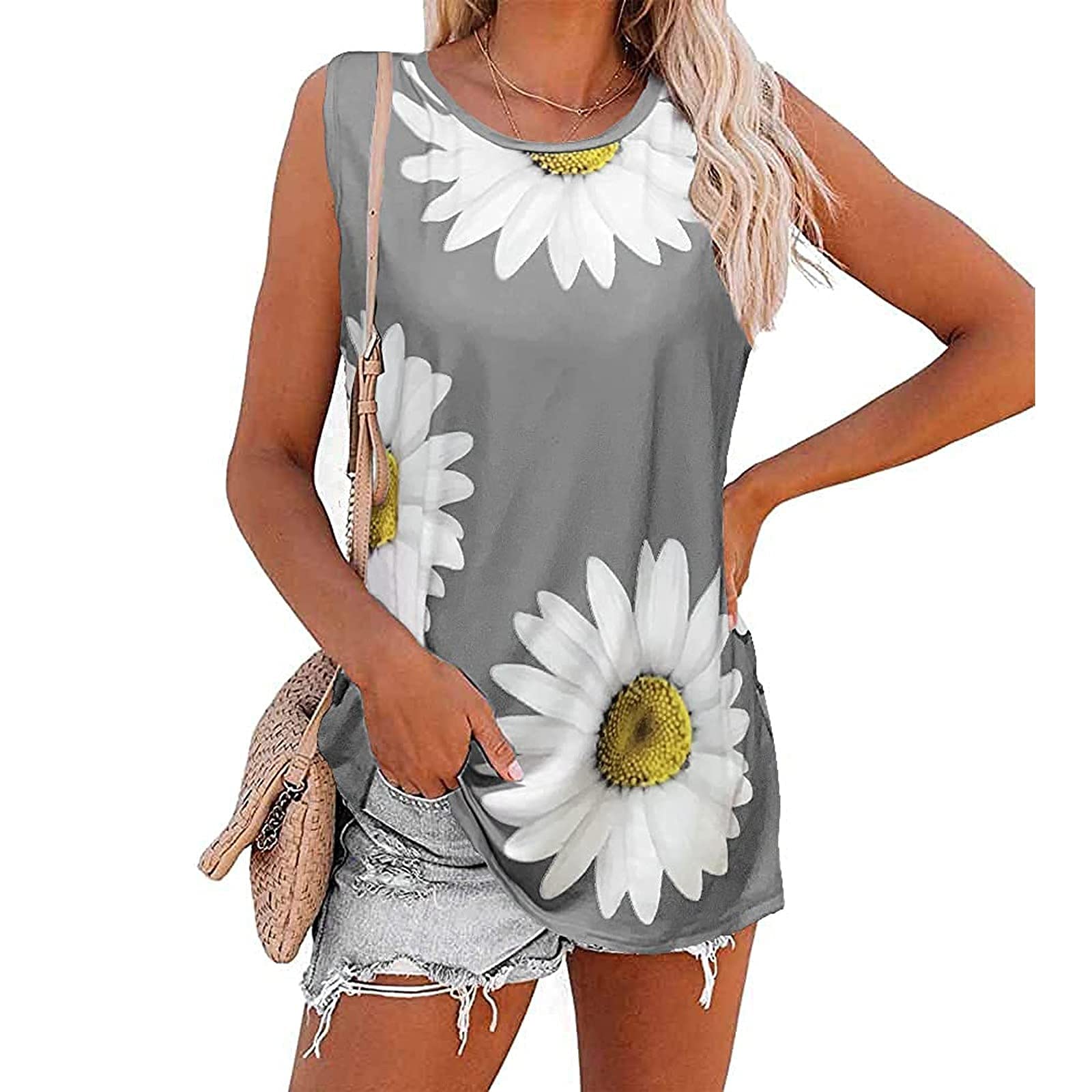**4th of July Women's Tank Tops - Patriotic Summer Casual Loose Fit Plus Size Athletic T-Shirts - Perfect for BBQ, Beach & Independence Day Celebrations**