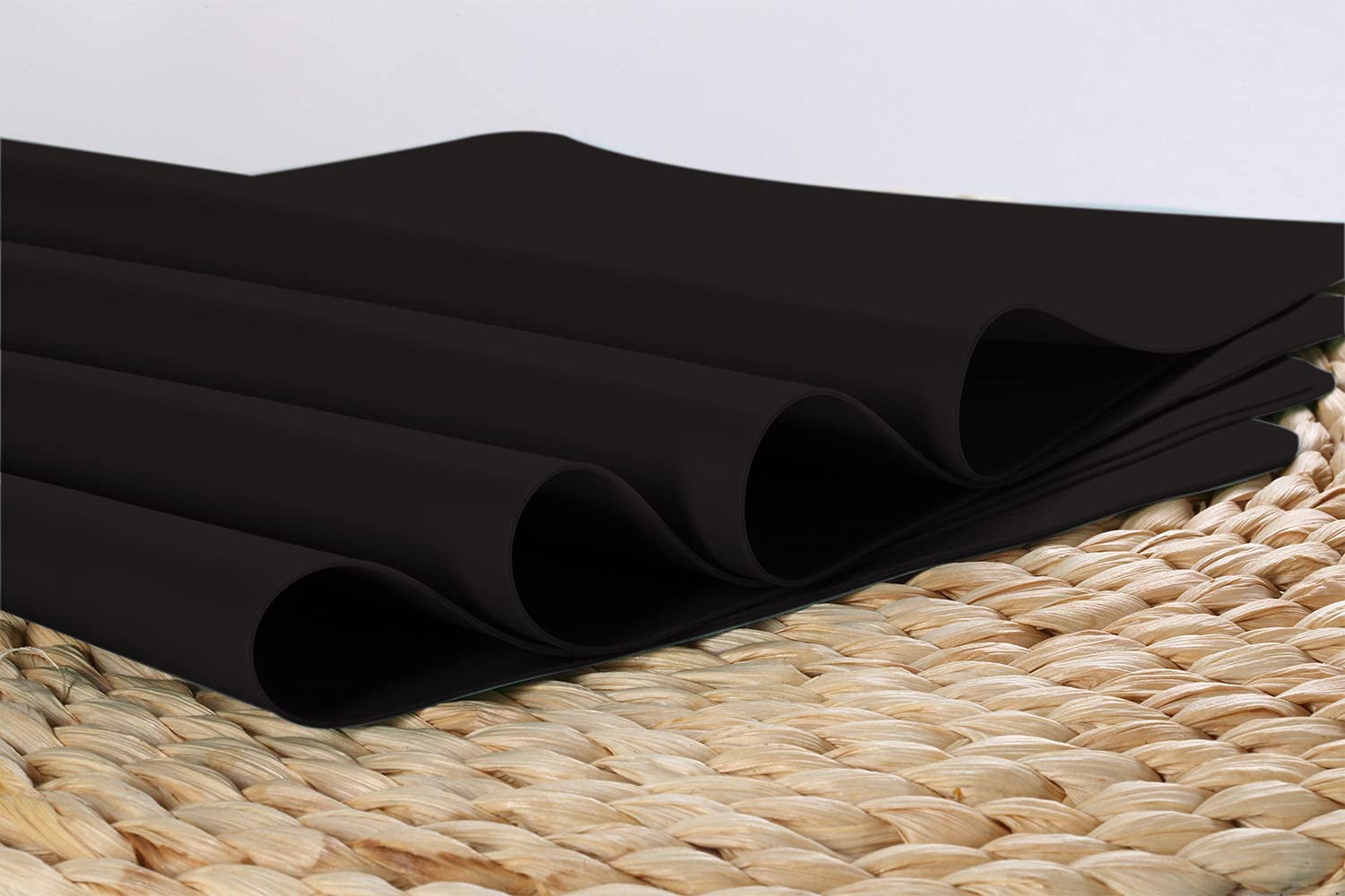 Heat-Resistant Silicone Placemats Set of 4 - Waterproof, Reusable & Easy Clean Table Mats for Dining & Kitchen - Black - Perfect for Family Meals, Dinner Parties & Daily Use