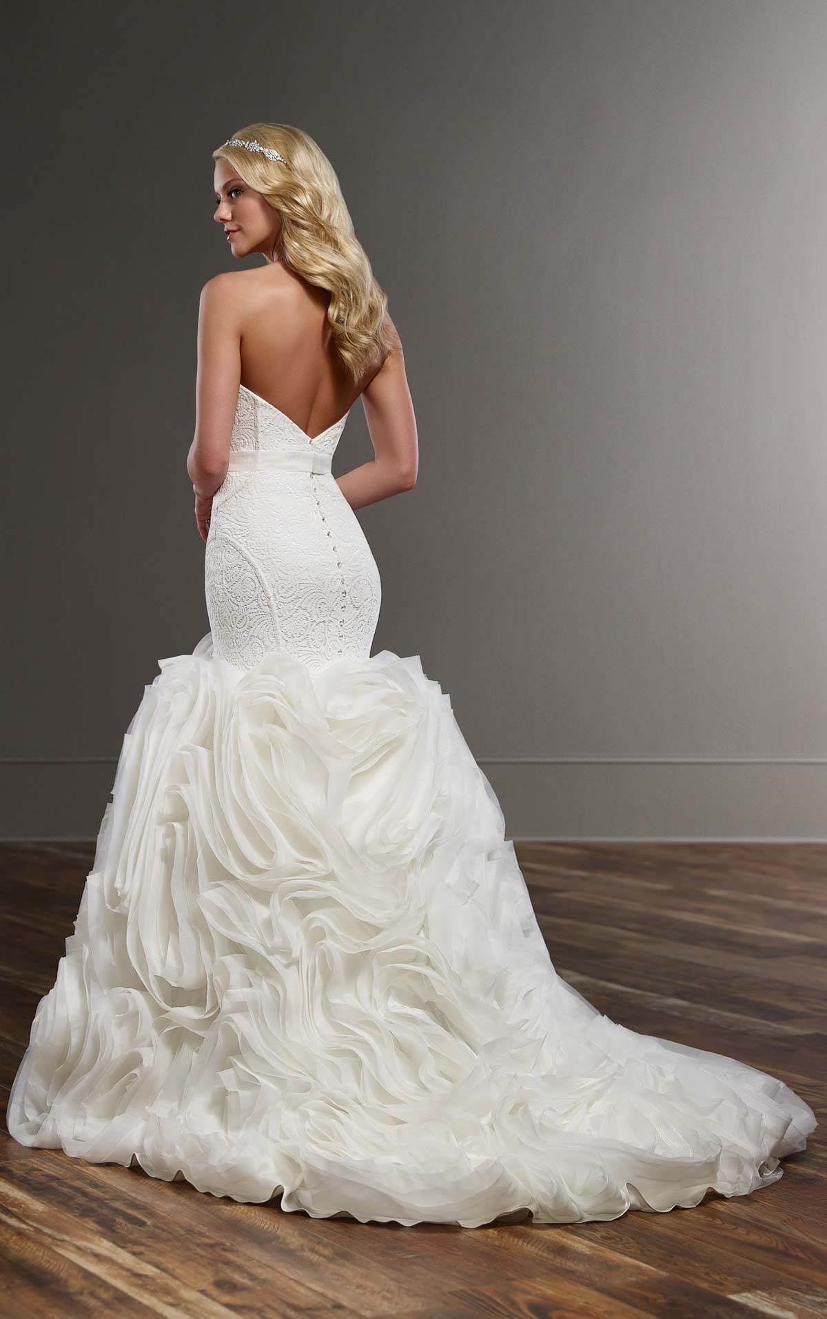 Martina Liana 777 Wedding Dress Sample Gown - Elegant A-Line Bridal Gown for Wedding Ceremony & Formal Events