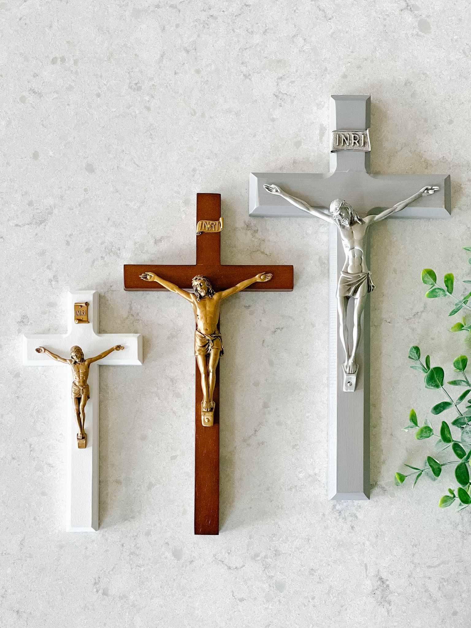 White Wooden Crucifix - Handcrafted Religious Cross for Home Decor, Church, and Prayer - Perfect for Wall Hangings and Spiritual Gifts