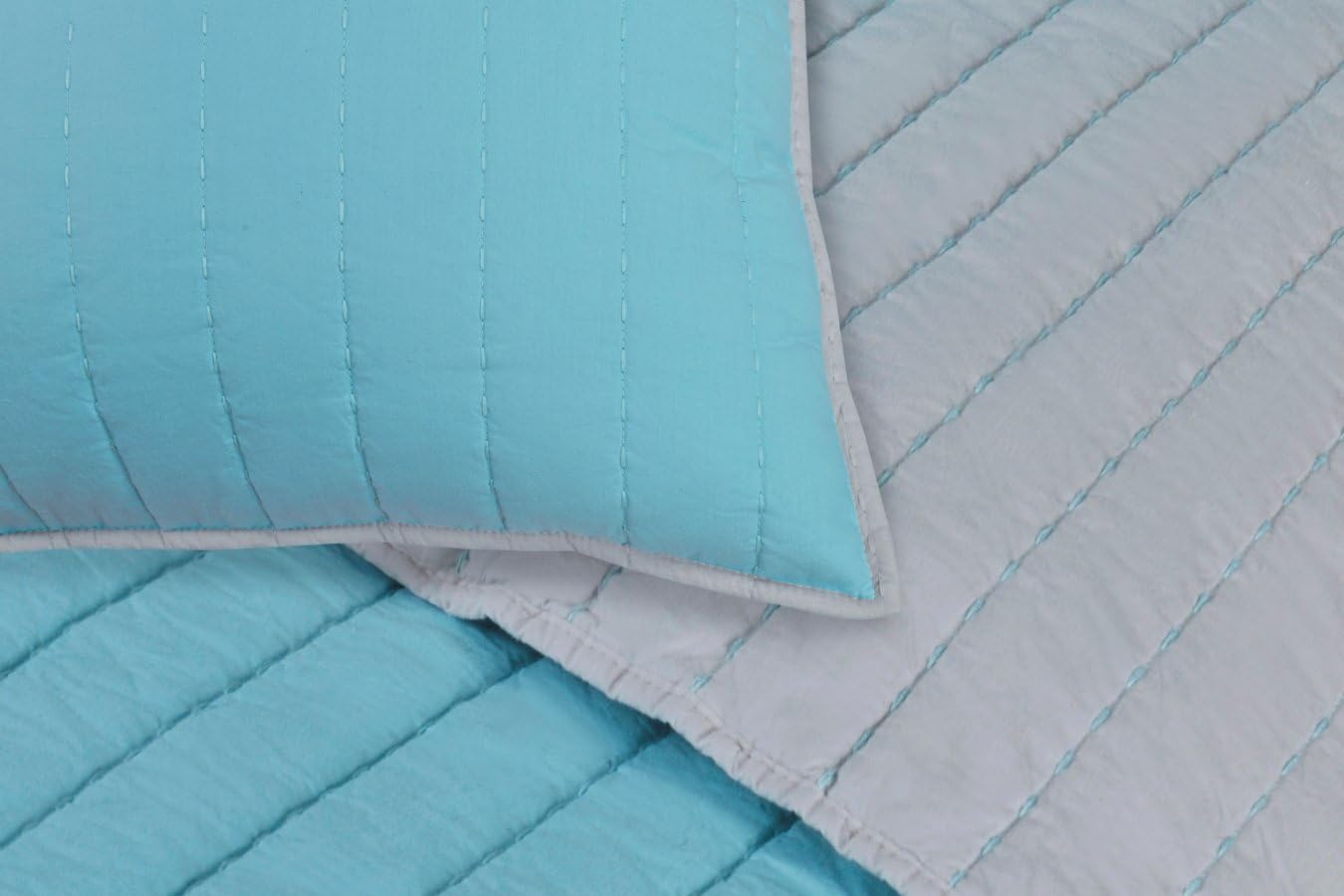 Classic All Season Reversible Blanket - Soft & Cozy for Bed, Sofa, Travel - Perfect for Winter & Summer Use