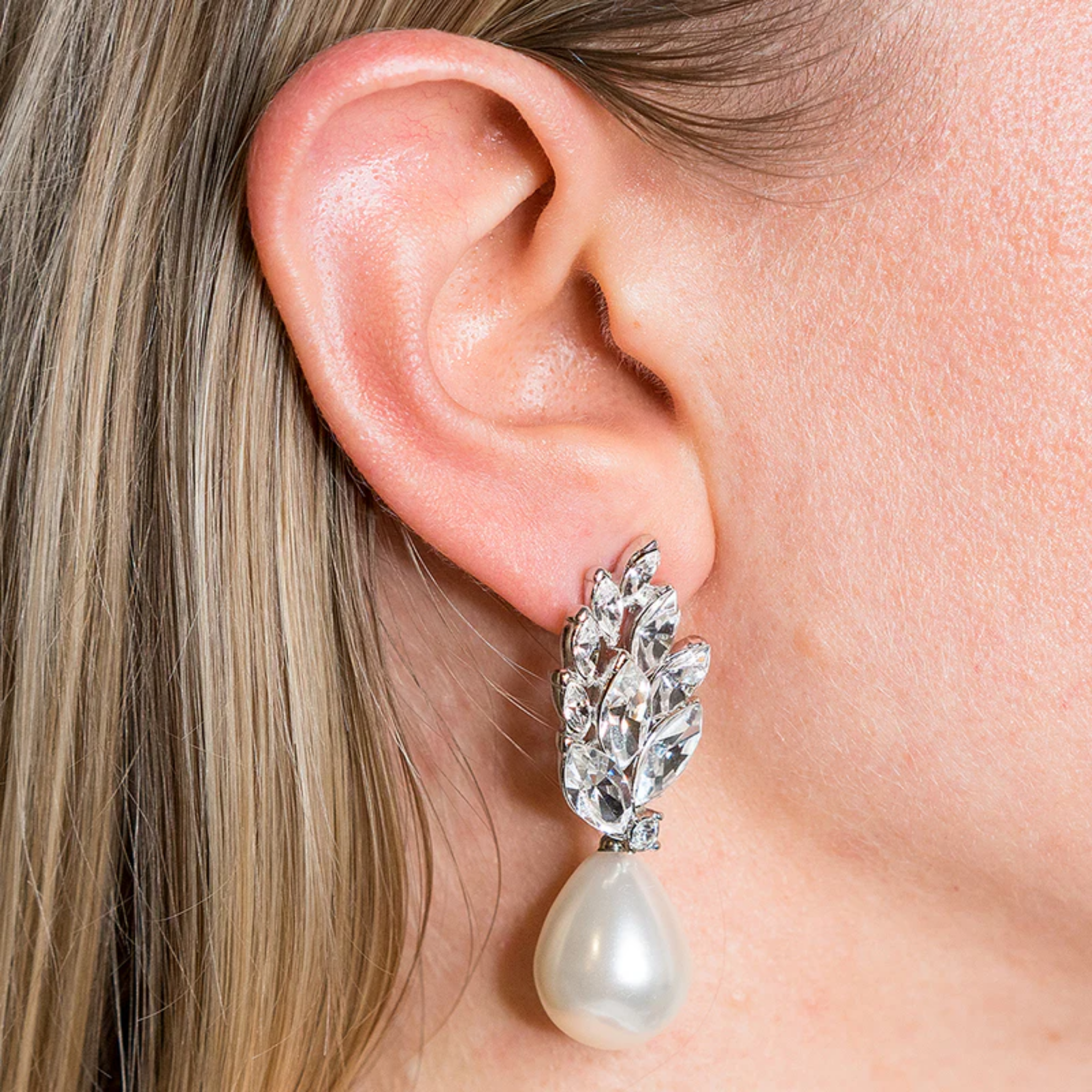 Vintage Audrey Hepburn Style Pearl Earrings - Classic Elegant Dangle Earrings for Women - Perfect for Weddings, Parties & Special Occasions