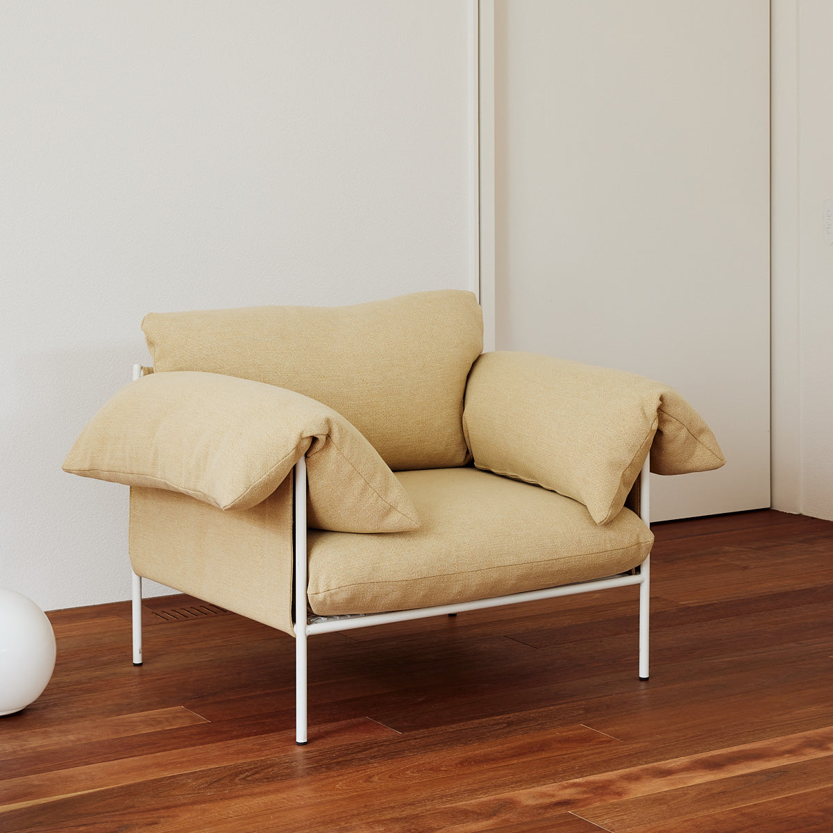 Byron Alva Armchair - Modern Accent Chair for Living Room, Bedroom & Office - Comfortable Upholstered Lounge Chair with Wooden Legs