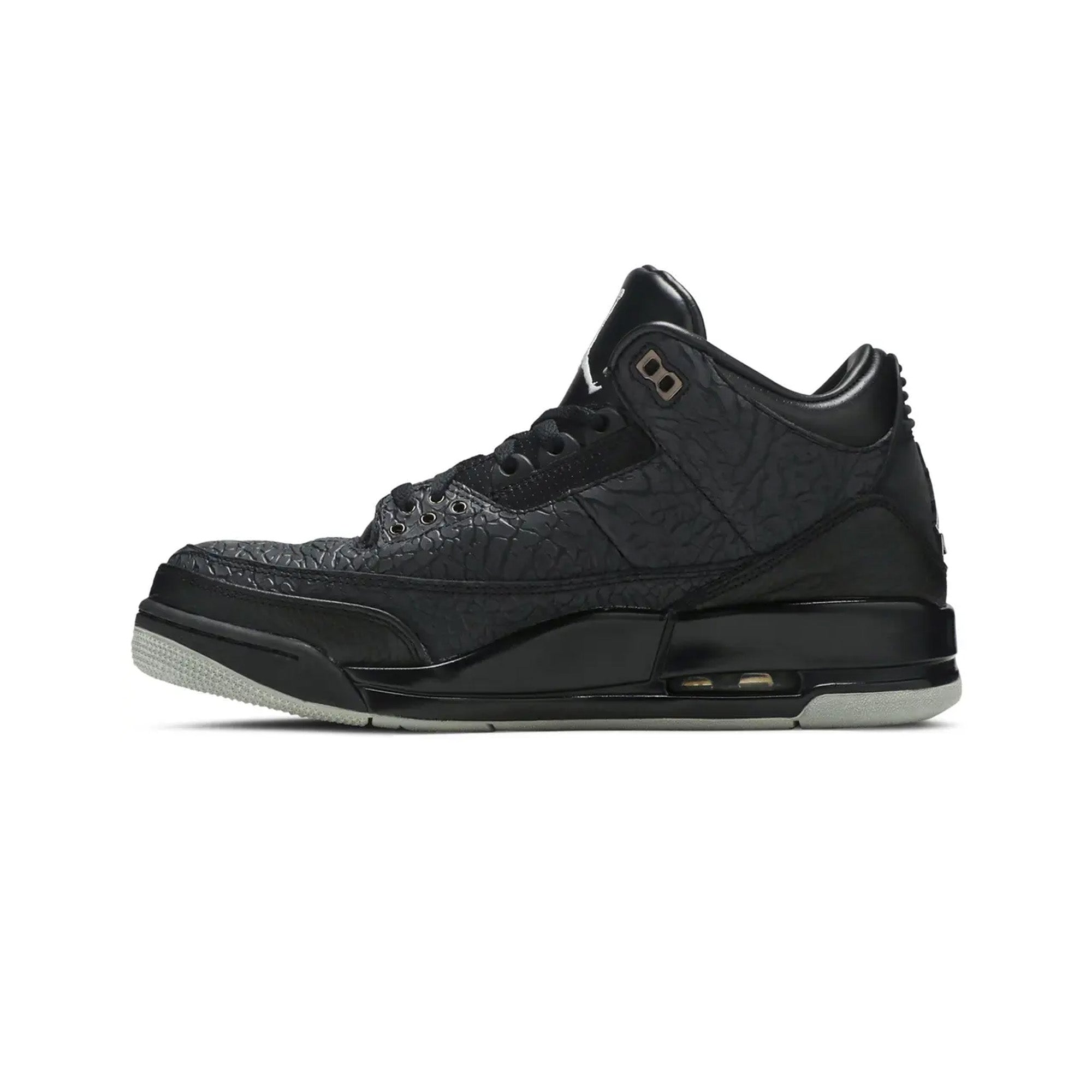Air Jordan 3 Retro 'Black Flip' Men's Basketball Shoes (2011 Release) - Classic Sneakers for Streetwear & Casual Style