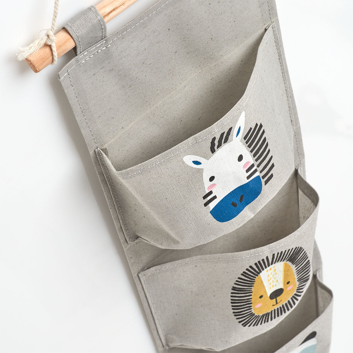 Cute Animal-Themed Hanging Storage Organizer for Kids - Perfect for Bedroom, Nursery, or Playroom Organization