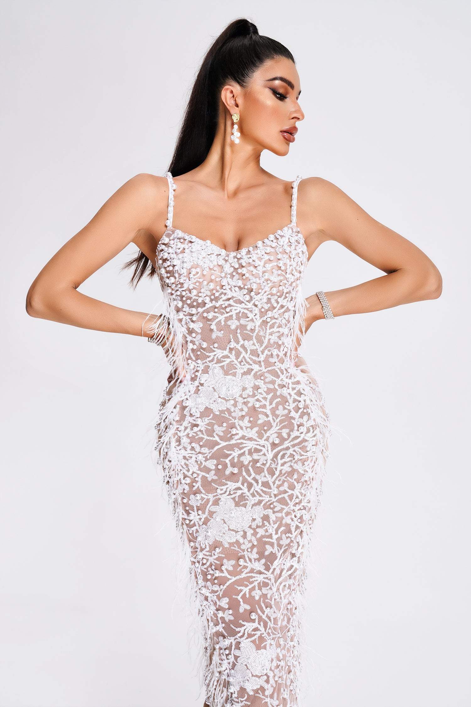 Wenda Feather Sequin Maxi Dress - Elegant Long Evening Gown for Women, Perfect for Prom, Wedding, Party & Special Occasions