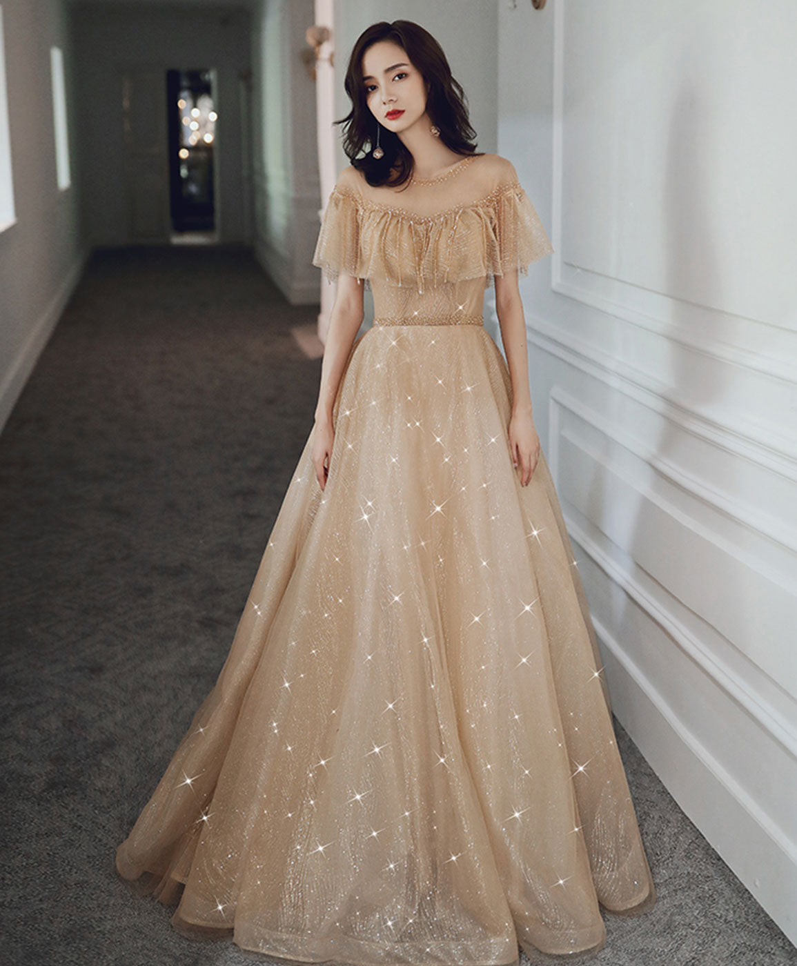 Elegant Champagne Round Neck Tulle Sequin Long Prom Dress for Formal Events - Perfect for Homecoming, Prom Night & Evening Galas