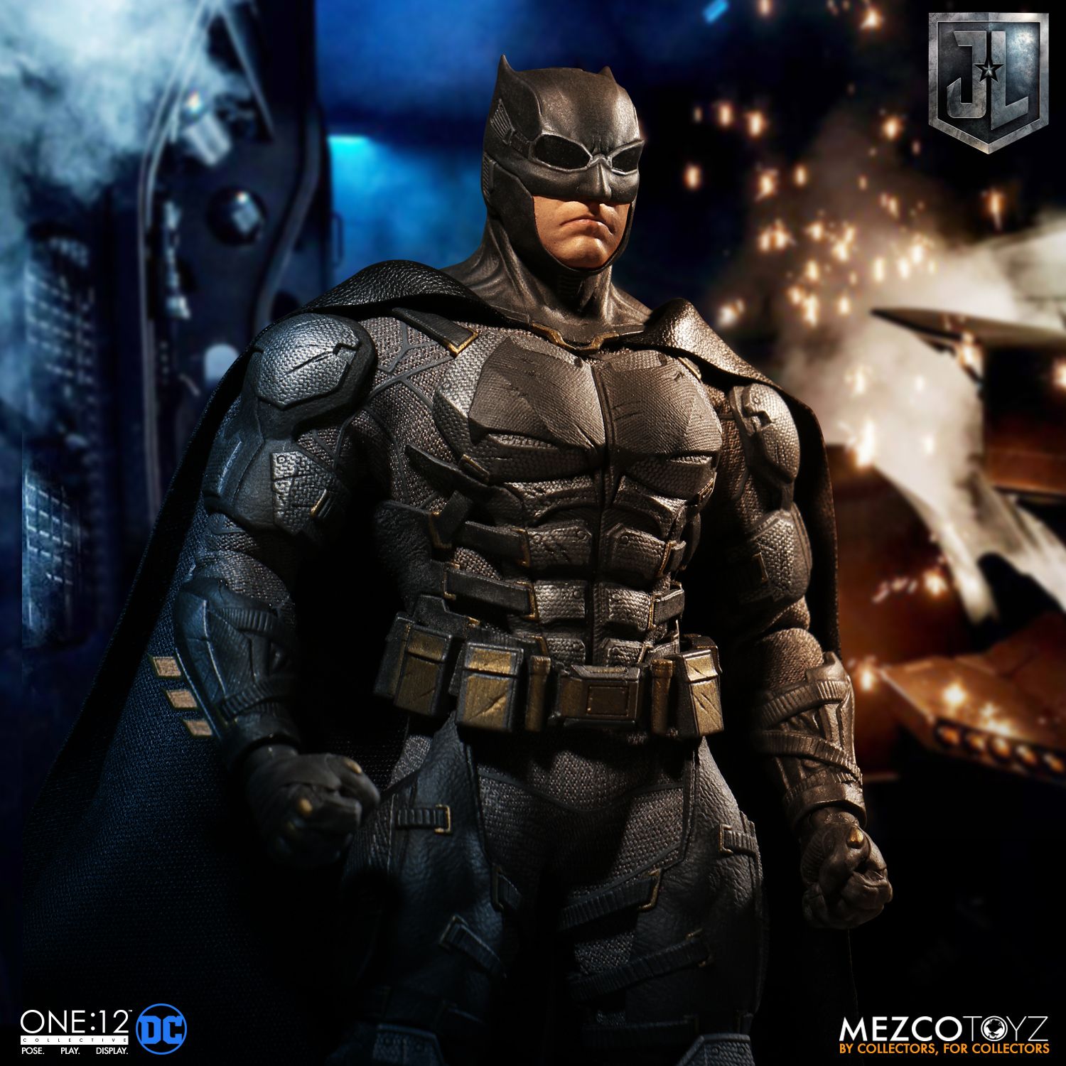 Mezco Toyz One:12 Collective DC Comics Justice League Tactical Suit Batman 1/12 Scale 6