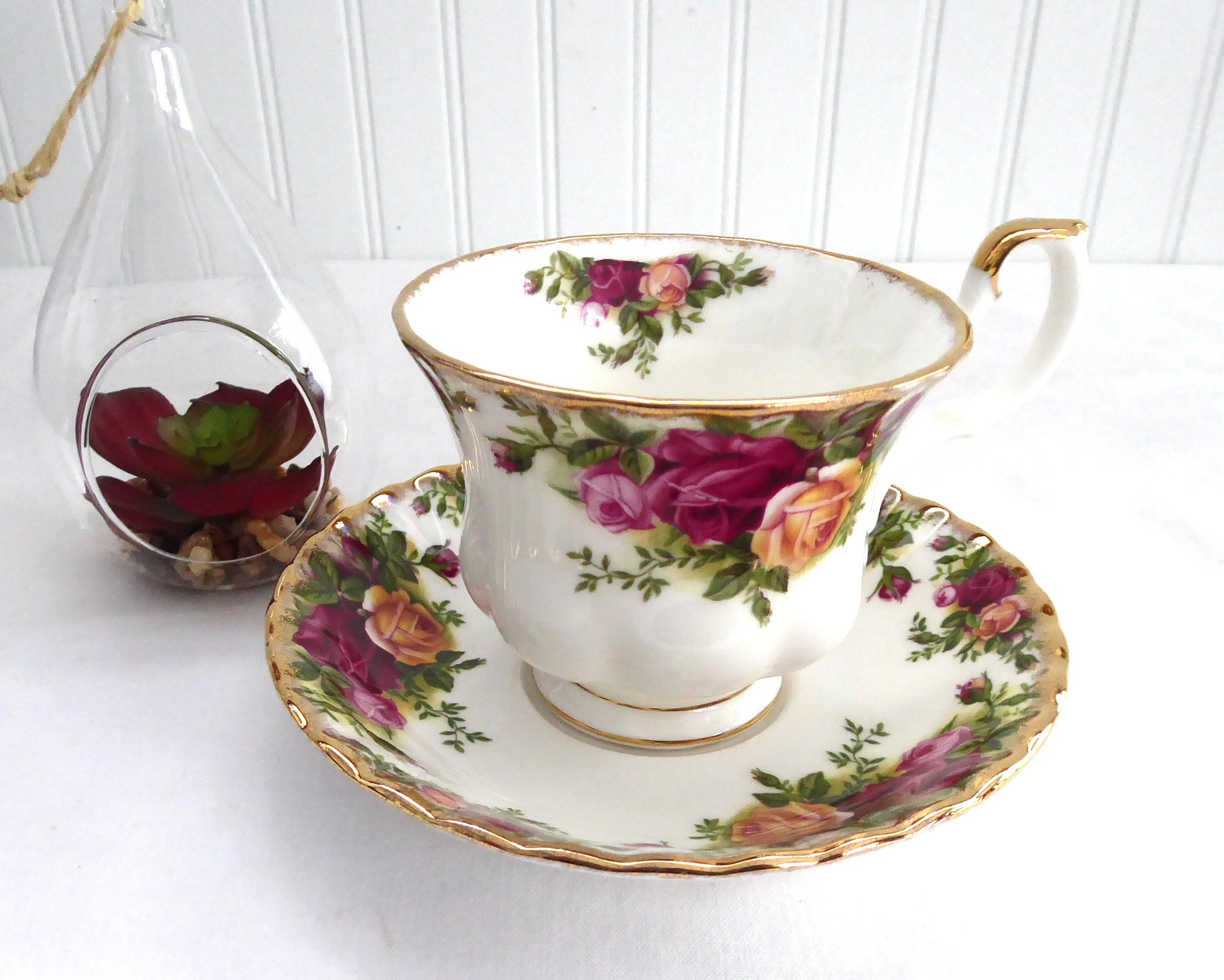 Vintage Royal Albert Old Country Roses Cup and Saucer Set - English Made (1974-1992) - Perfect for Afternoon Tea, Collectibles, and Elegant Home Decor