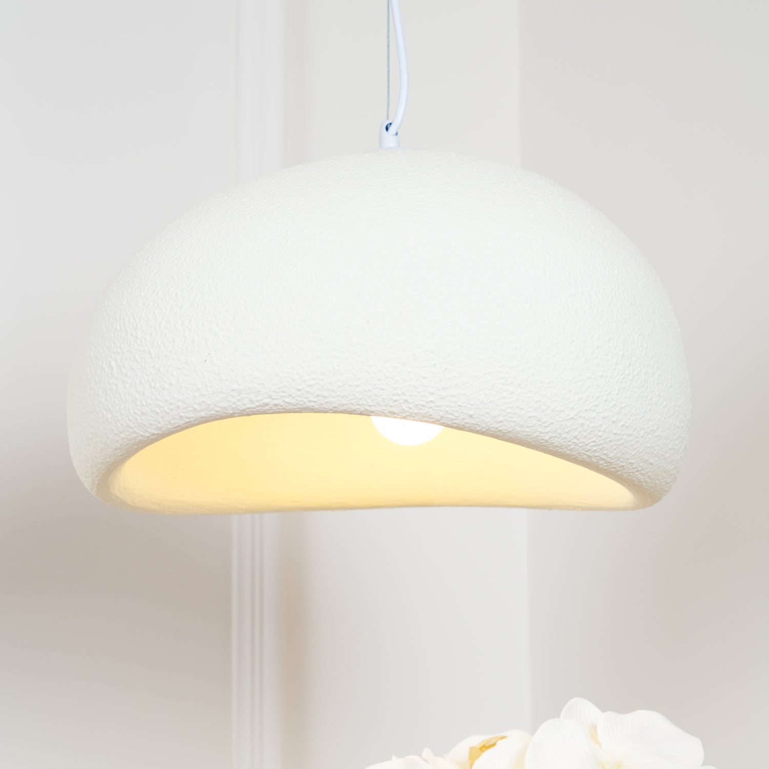 Modern Cloud Shaped Pendant Light - Elegant Ceiling Lamp for Bedroom, Living Room & Nursery - Soft Ambient Lighting for Home Decor & Relaxation