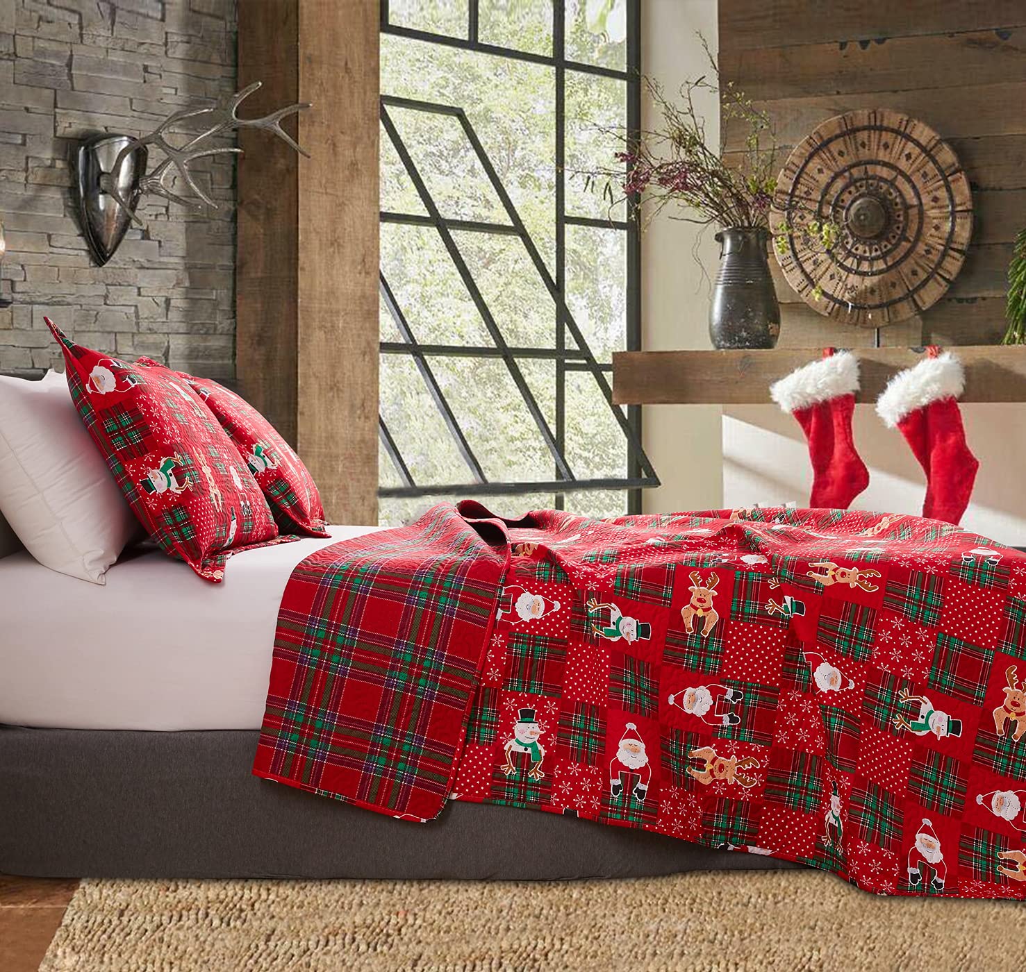 Reversible Christmas Quilt Set Queen Size - Buffalo Plaid Patchwork Bedspread Coverlet | Holiday Home Decor for Xmas Season | Cozy Lightweight Bedding for Winter Nights & Festive Guest Rooms