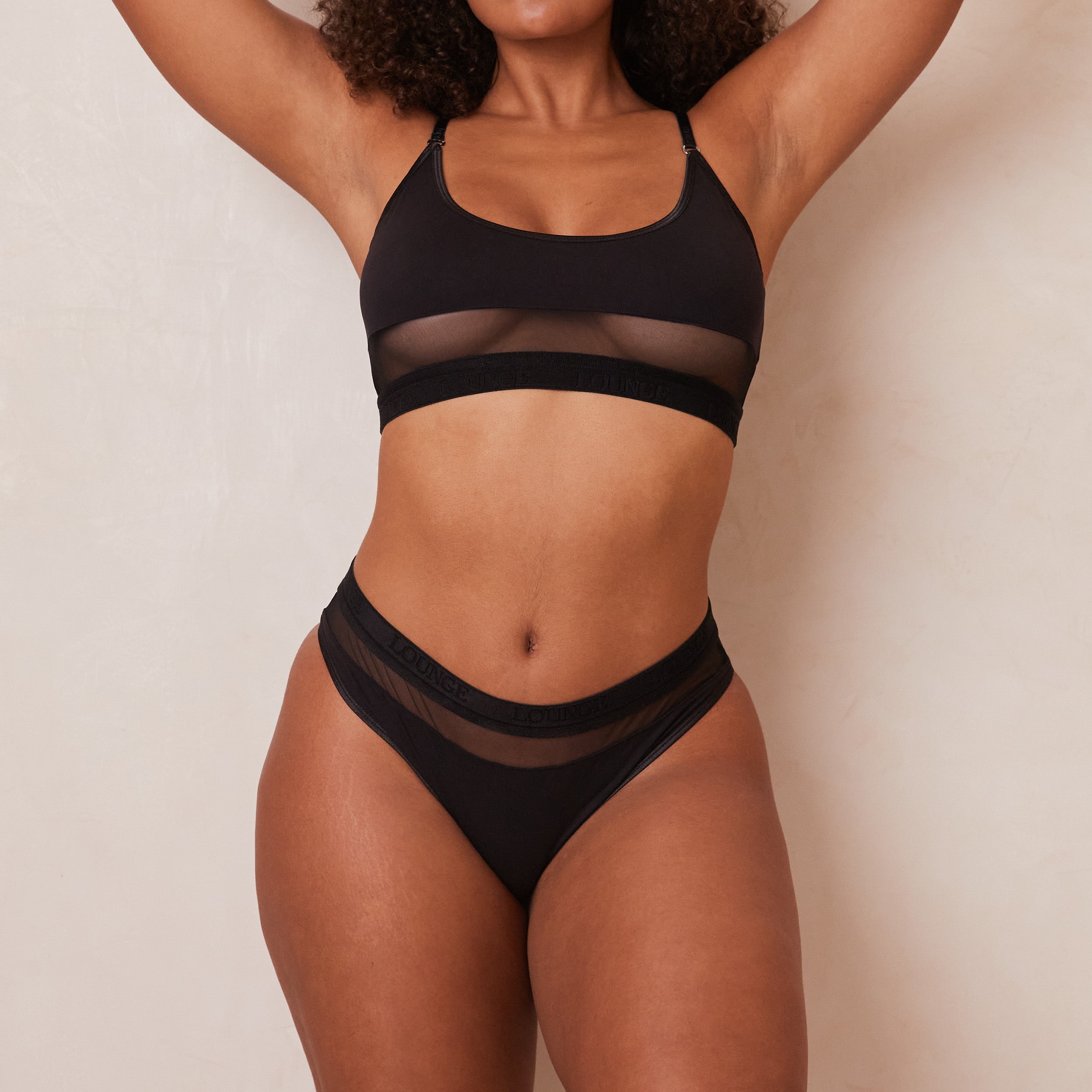 Breathable Mesh Sports Bra for Women - Comfortable & Supportive Black Workout Top for Running, Yoga & Gym