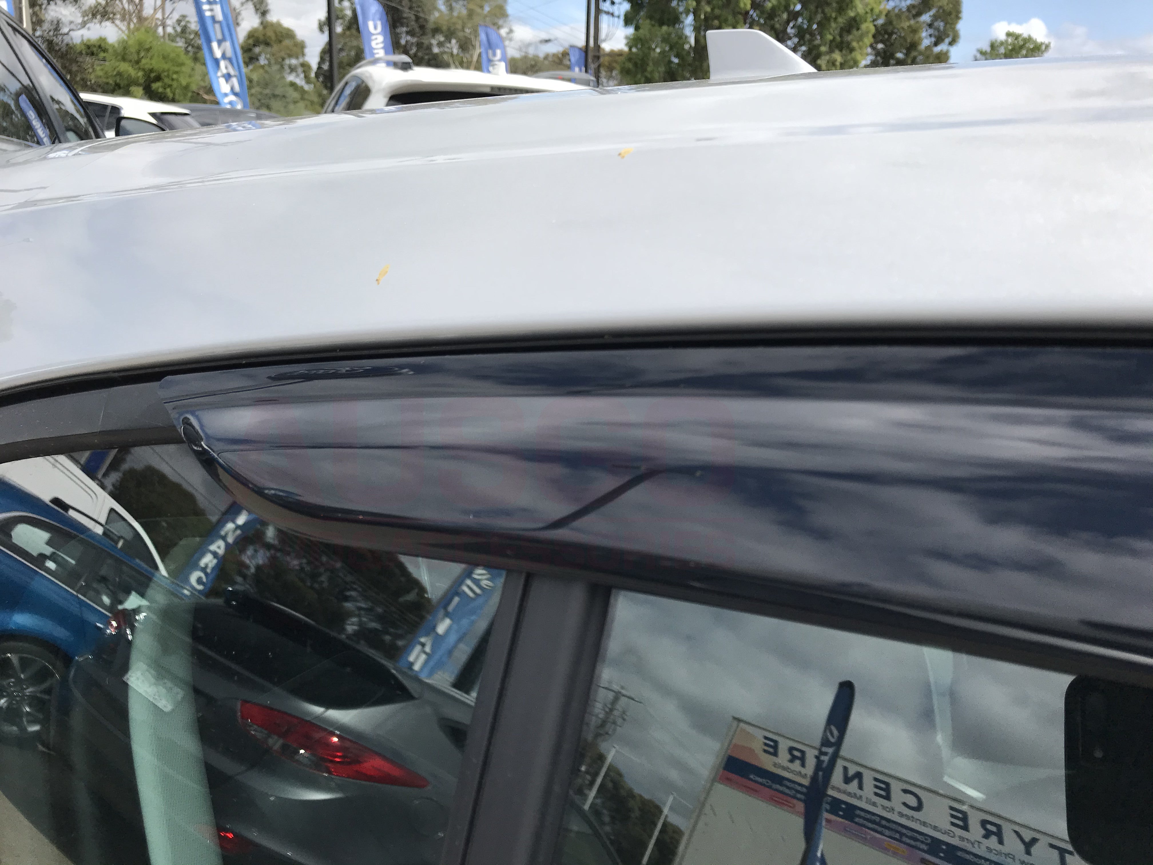 Premium Car Windshield Sun Shade for Ford Focus SA Hatchback 2018-2022 - UV Protection & Heat Shield for Parking & Outdoor Use