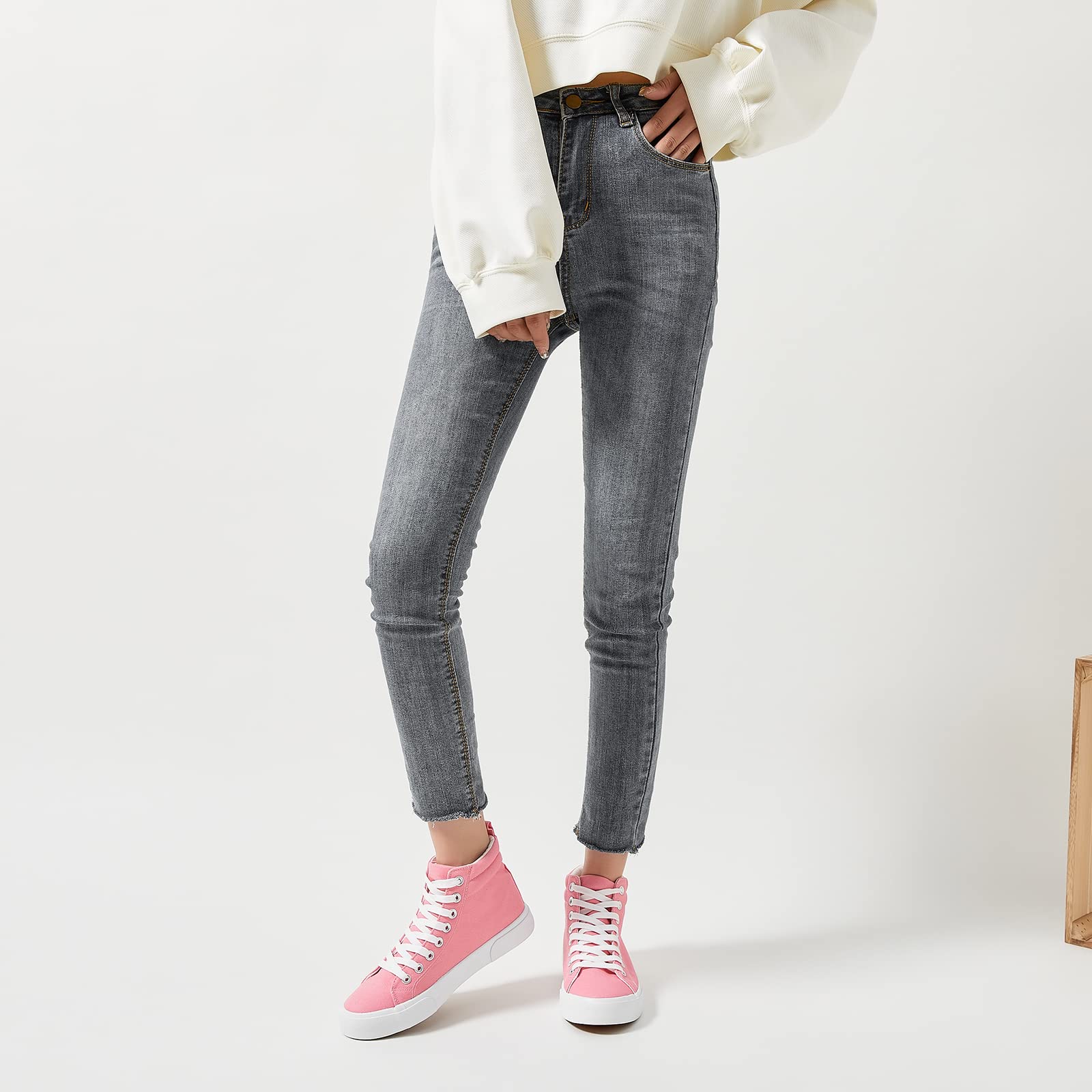 Yageyan Women's High Top Canvas Sneakers - Classic Fashion Sneakers for Women, Comfortable Walking Shoes in White & Black - Perfect for Casual Outfits, Street Style & Everyday Wear