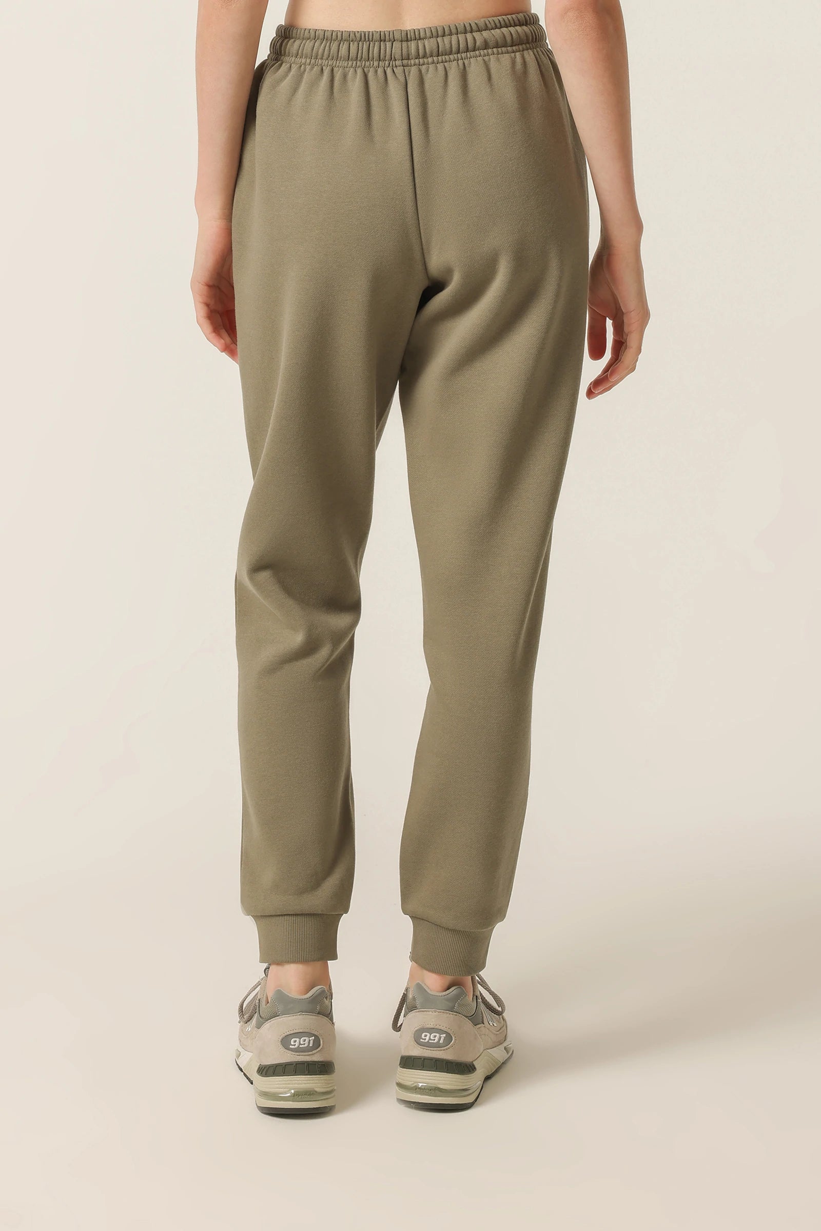 Carter Classic Trackpants for Women - Comfortable Athletic Jogger Pants with Elastic Waist - Perfect for Running, Yoga & Lounge Wear