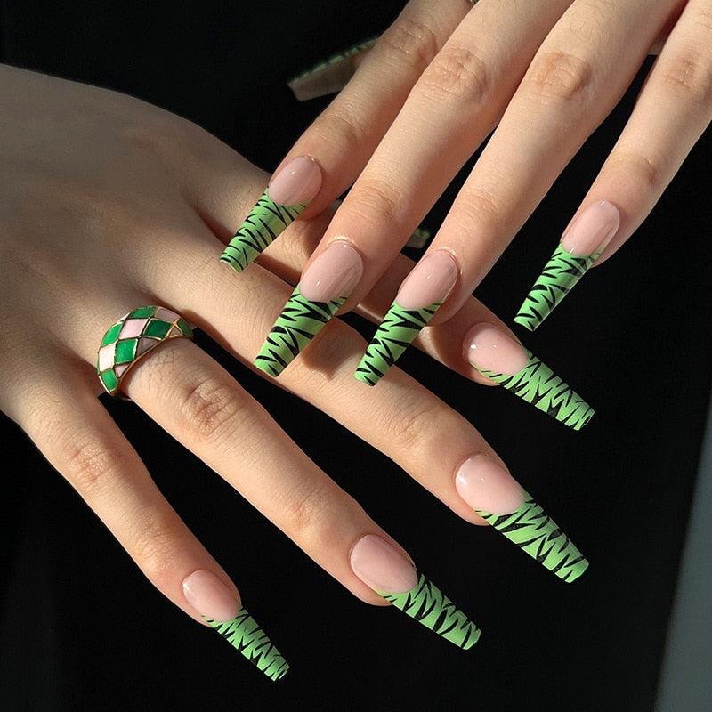 24Pcs Fashionable Detachable Butterfly Nail Art - Coffin Fake Press on Nails with Glue, Nude Color Full Cover Artificial Nails for Women | Perfect for Parties, Weddings, and Daily Wear