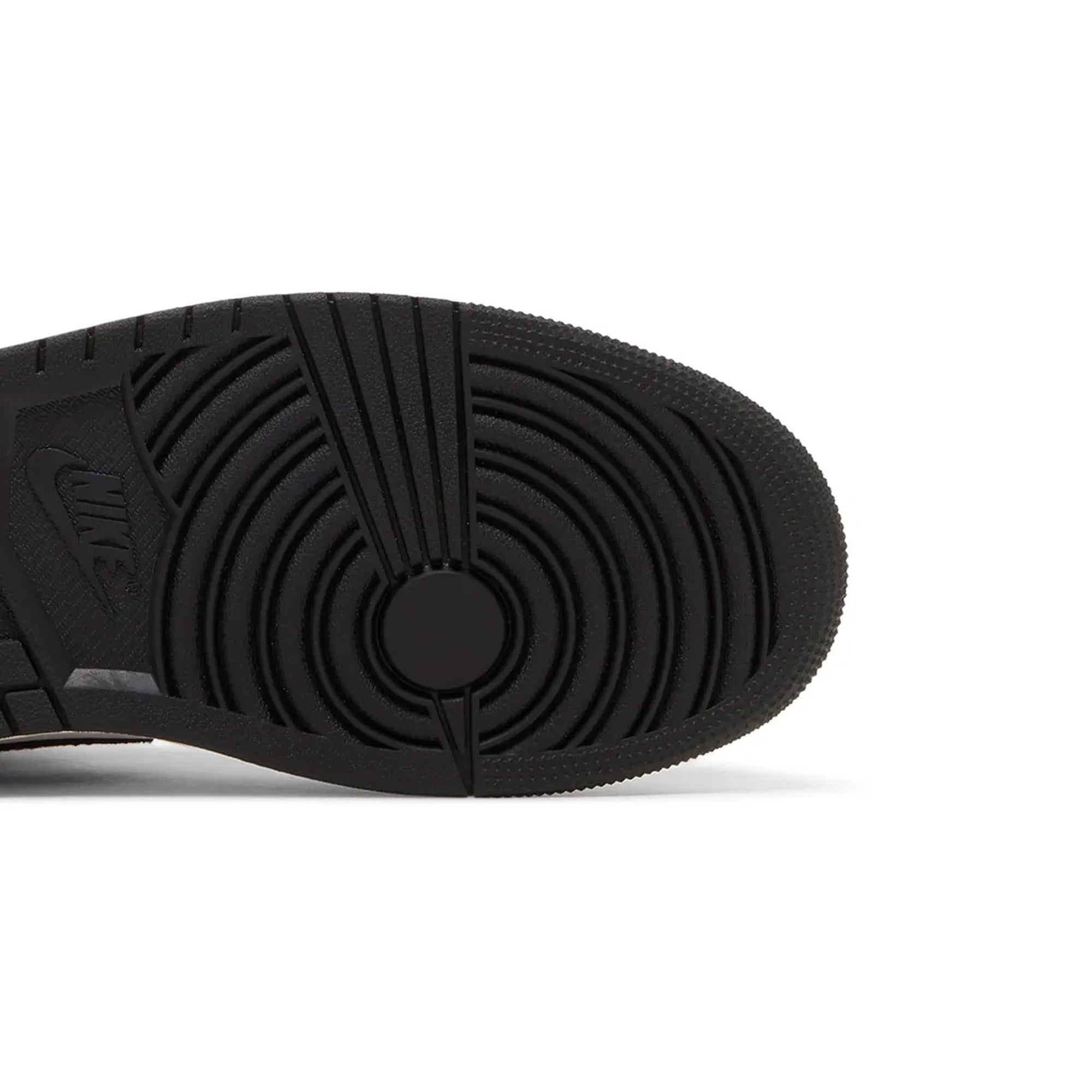 Air Jordan 1 Retro High OG 'Skyline' 2023 Edition - Authentic Nike Basketball Shoes for Men - Perfect for Streetwear, Sneaker Collecting & Casual Fashion