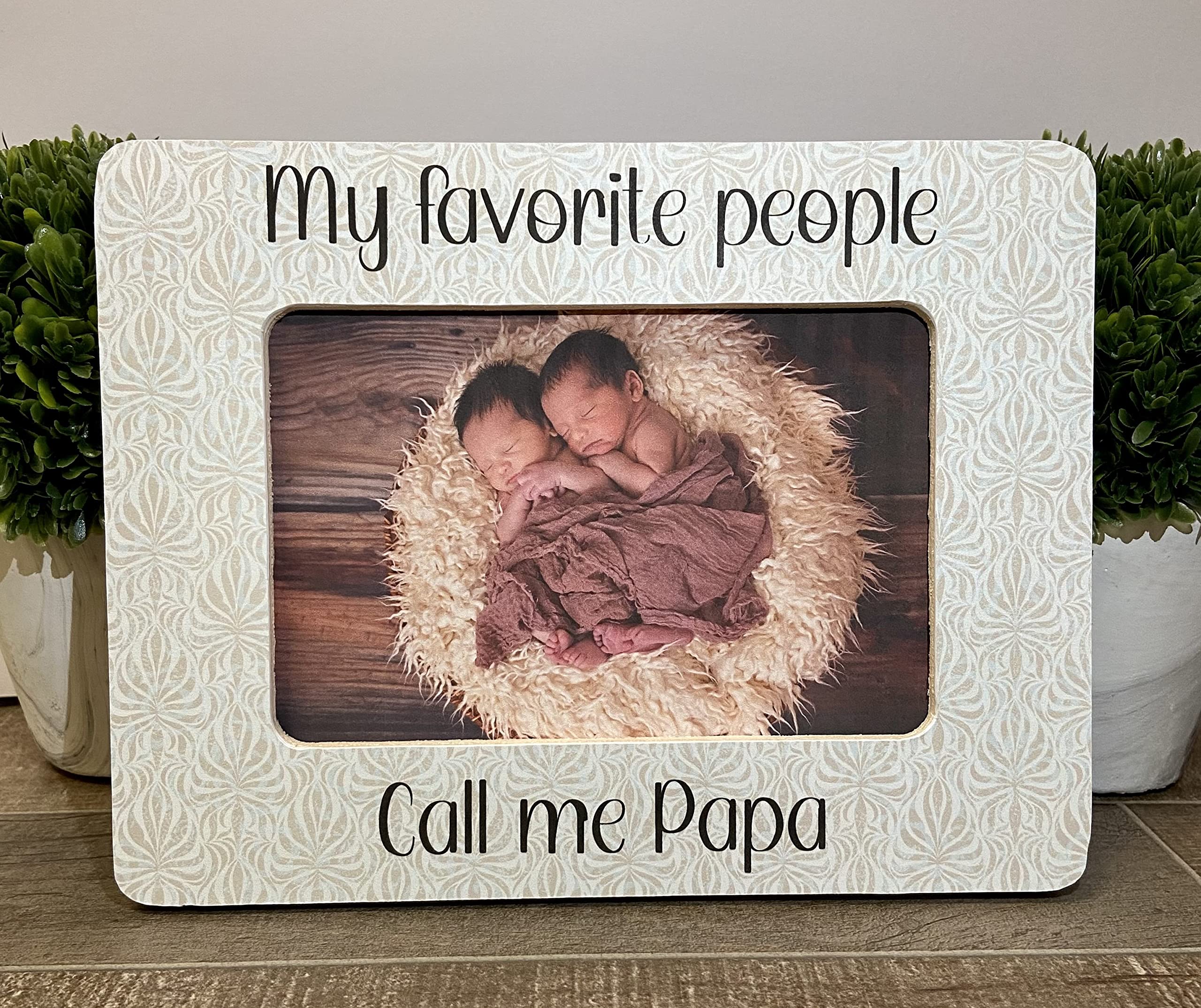 Personalized Papa Picture Frame - Custom Engraved Gift for Dad, Grandfather, Stepdad - Perfect Birthday, Father's Day, Retirement Gift - Display Family Photos in Style for Home or Office Decor