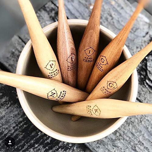Premium FURLS Streamline Camwood Crochet Hook 7