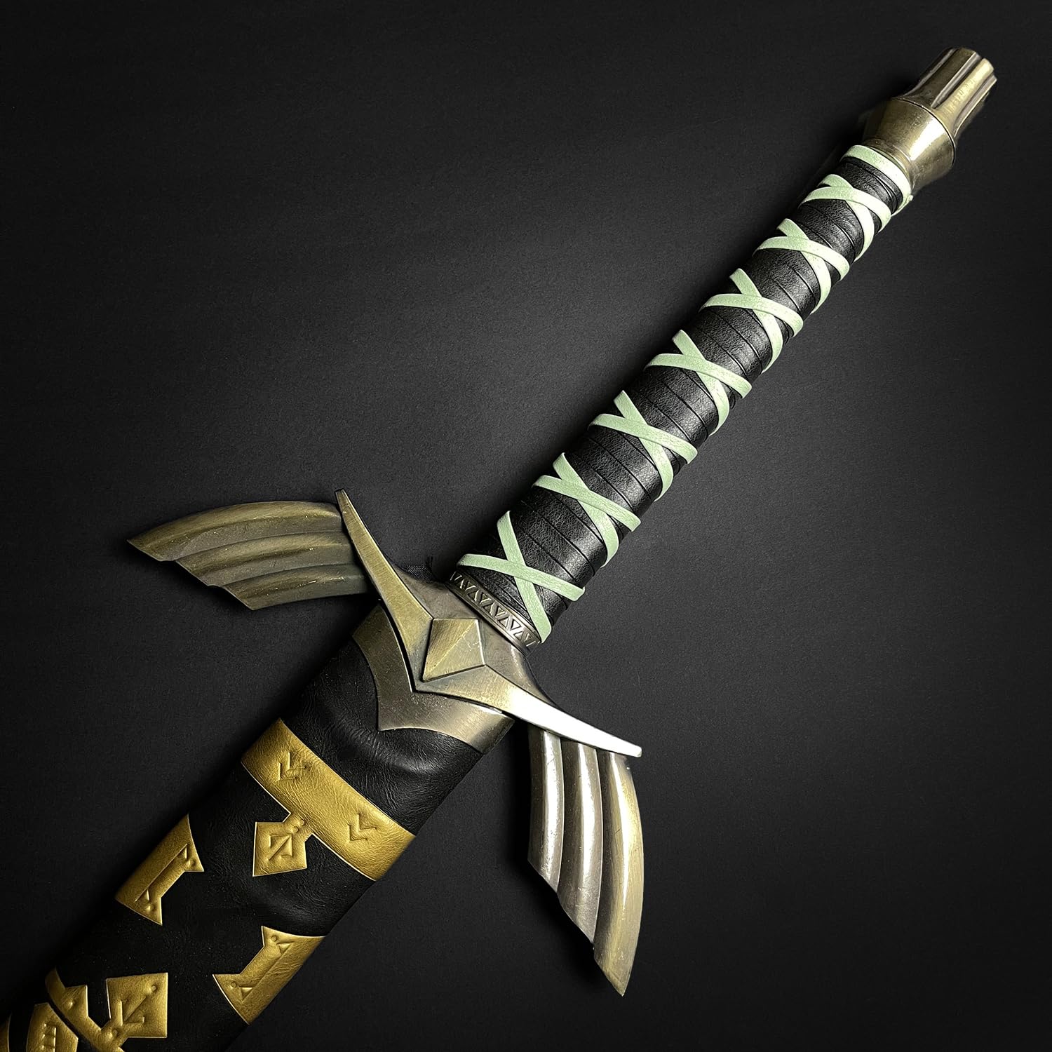 Legend Master Sword Skyward Limited Edition Deluxe with Black Belt - Authentic Replica Collectible for Cosplay, Display & Gifts | Perfect for Anime Fans, Sword Enthusiasts & Home Decor (14-Black-BKB)