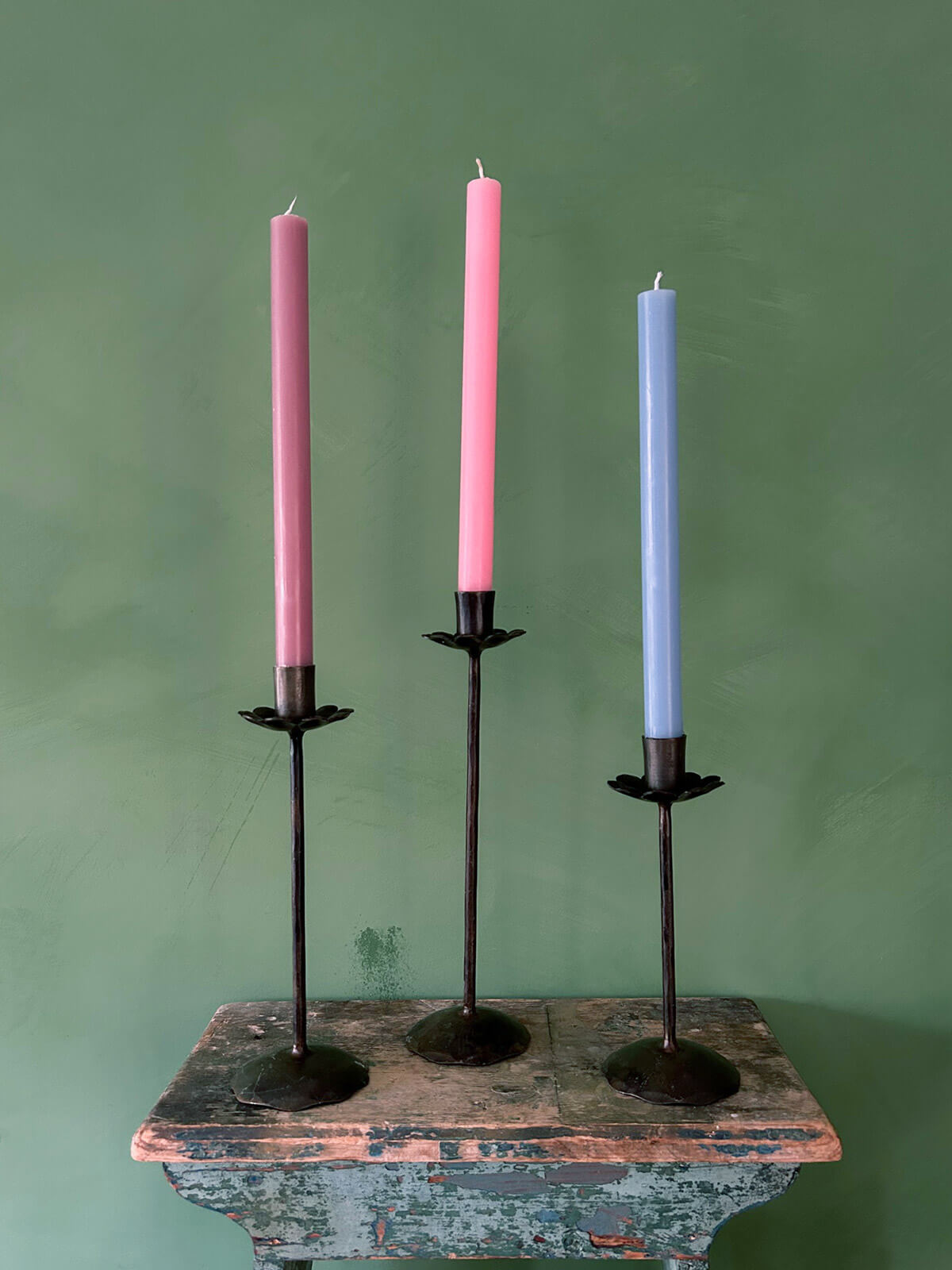 Daisy Candle Holder - Elegant Floral Home Decor for Dining Table, Wedding Centerpiece & Romantic Ambiance