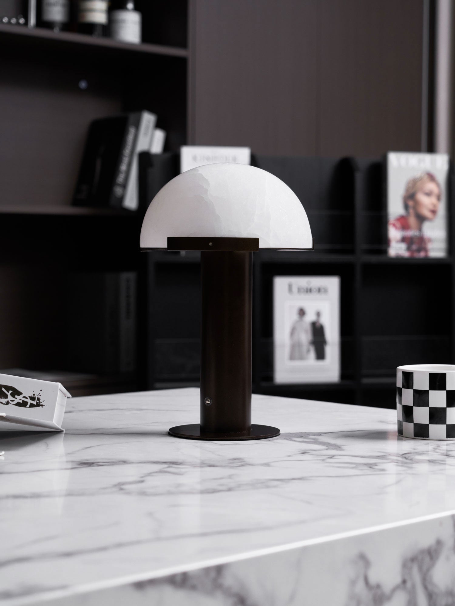 Elegant Alabaster Table Lamp - Modern Home Decor for Living Room, Bedroom & Office - Perfect for Ambient Lighting & Stylish Interior Design
