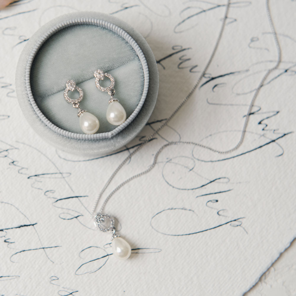 Stockholm Pearl Bridal Jewelry Set - Elegant Wedding Necklace & Earrings for Bride - Perfect for Weddings, Prom, and Formal Events