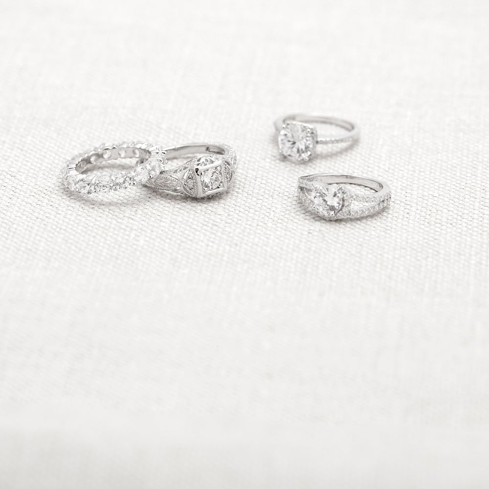EVE'S ADDICTION Sterling Silver Brilliant Cut CZ Promise Rings for Women - Elegant Anniversary & Valentine's Day Gift for Her, Mom, Girlfriend - Perfect for Engagements, Weddings & Romantic Occasions