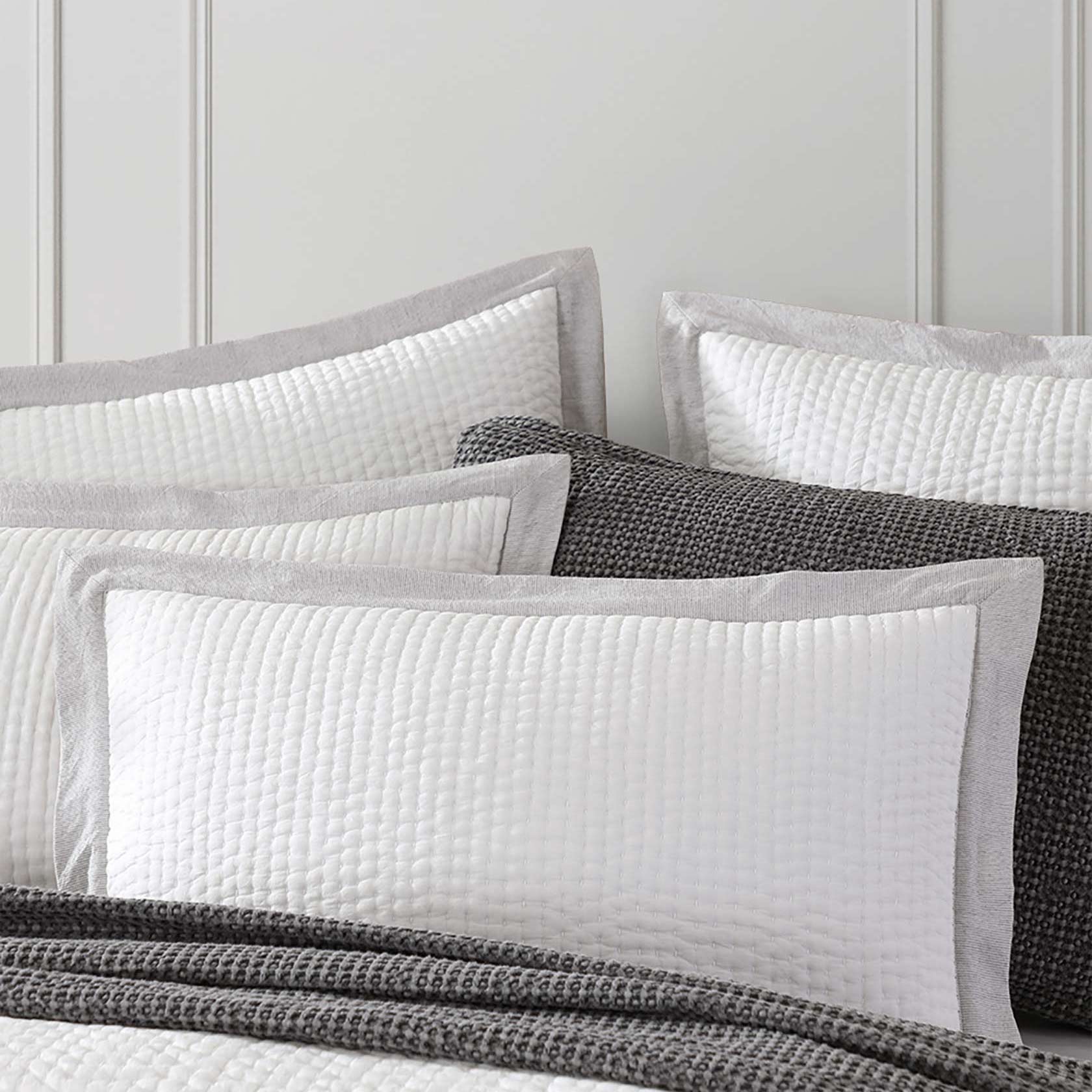 Premium Felix Charcoal Quilt Cover Set - Soft & Breathable Bedding Set - King/Queen Size - Luxury Bedroom Decor for Modern Homes - Perfect for Master Bedrooms, Guest Rooms & Airbnb Stays