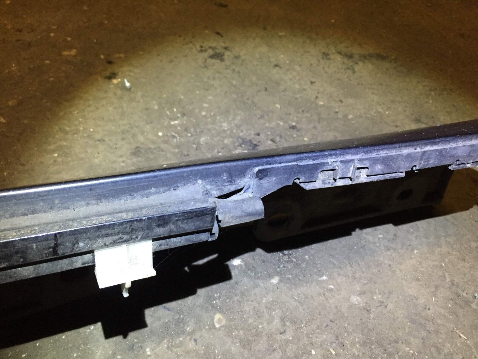 Mercedes C320 Left Driver Side Rocker Panel Skirt Molding OEM Replacement Part - Perfect for Car Body Repair & Restoration Projects