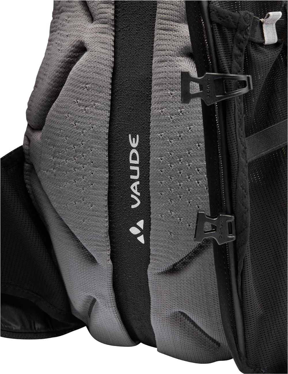 VAUDE Black Hiking Backpack - Lightweight Durable Daypack for Outdoor Adventures, Travel & Daily Commute - One Size Fits All