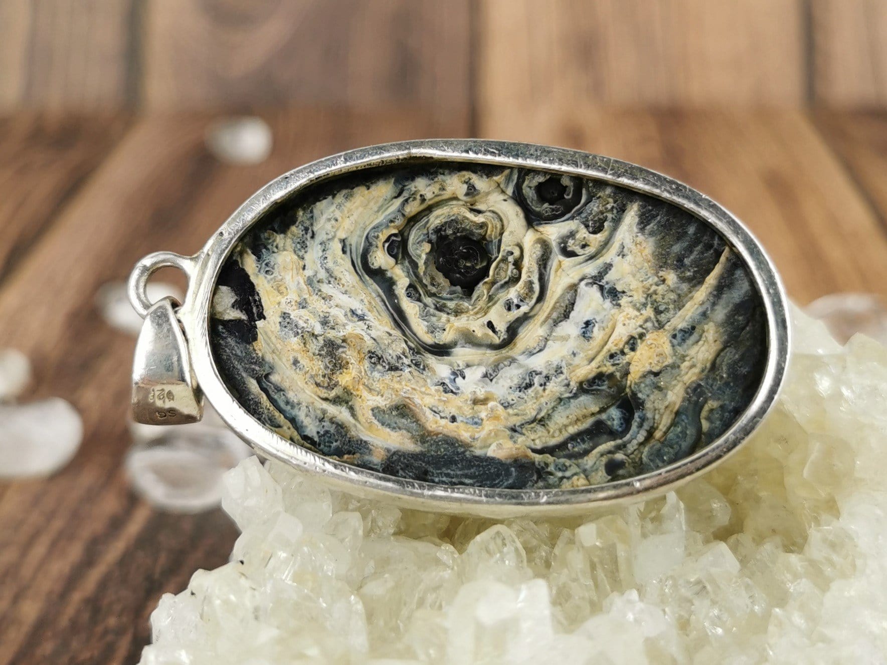 Natural Chalcedony Conchive & Quartz Druzy Pendant Necklace - Healing Crystal Jewelry for Women - Perfect for Meditation, Yoga & Spiritual Gifts