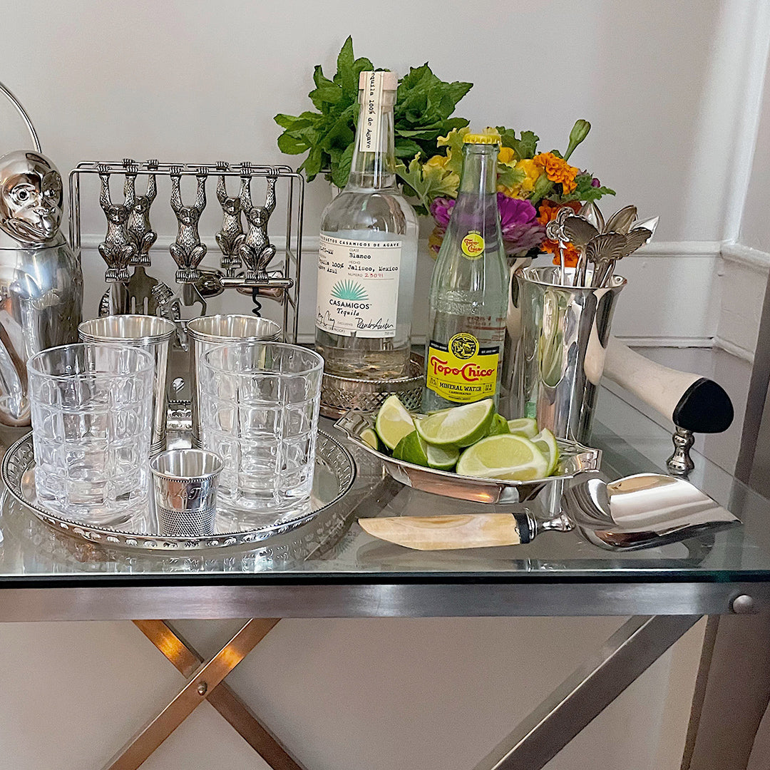 Premium Stainless Steel Ice Scoop - Caribbean Chic Design for Cocktails, Smoothies & Party Drinks - Perfect for Home Bars, Restaurants & Beach Parties