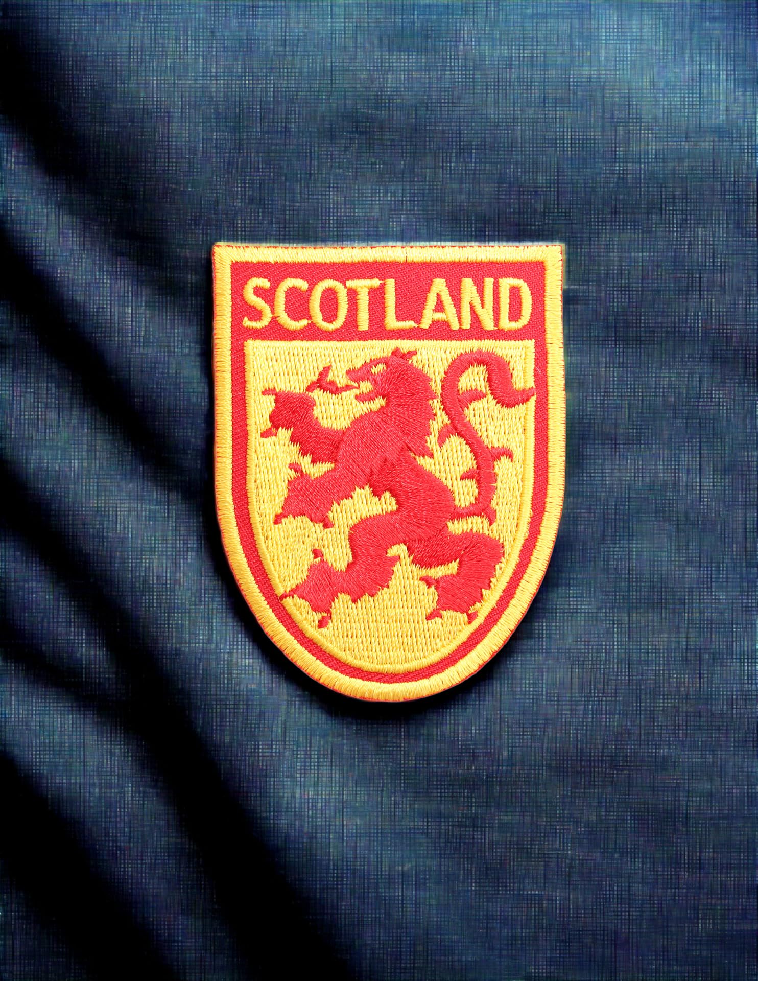 Scottish Lion Rampant Flag Patch - Embroidered Sew On/Iron On Fabric Badge with Scotland Shield - Perfect for Kilt Outfits, Backpacks & DIY Crafts