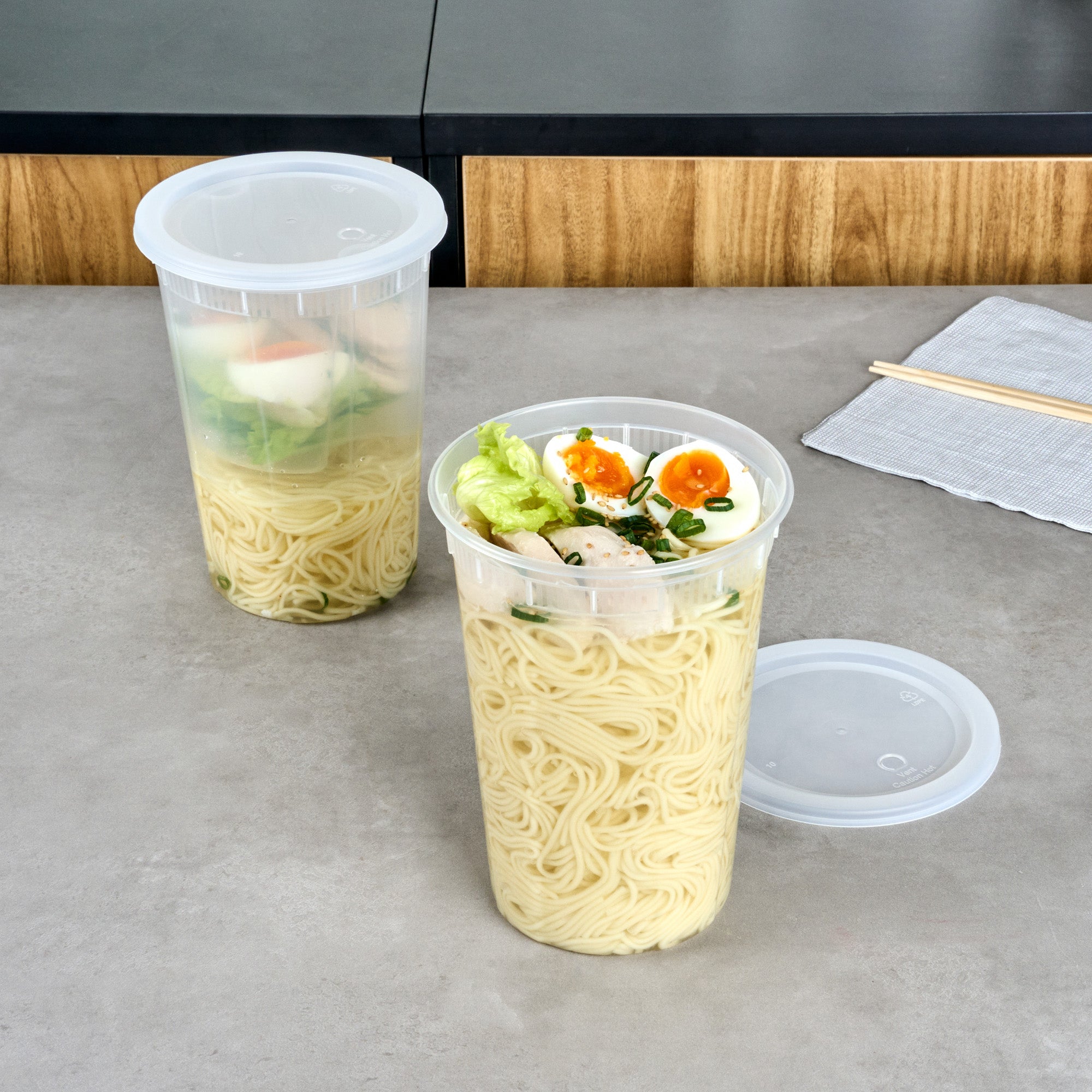 48 oz Round Clear Plastic Soup Containers with Lids - Microwave Safe, 5