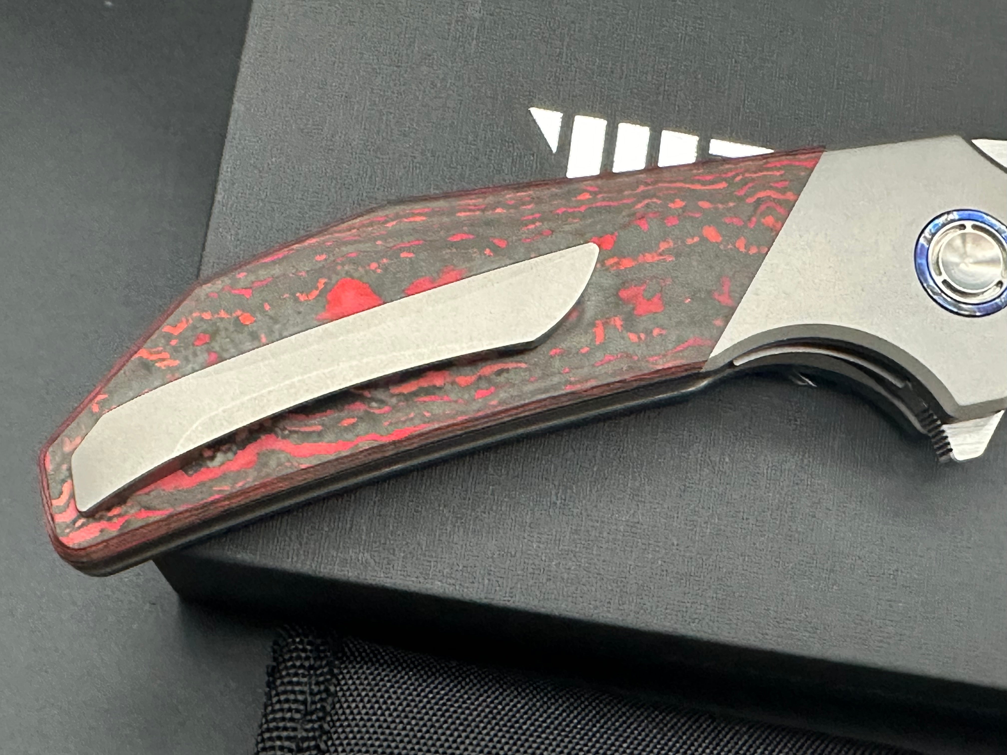 REATE KNIVES TIGER LAVA FLOW Folding Pocket Knife - M390 Steel Plain Edge Blade, Fat Carbon Fiber Handle, Belt Satin Finish | EDC, Outdoor Survival, Camping, Hunting Gear