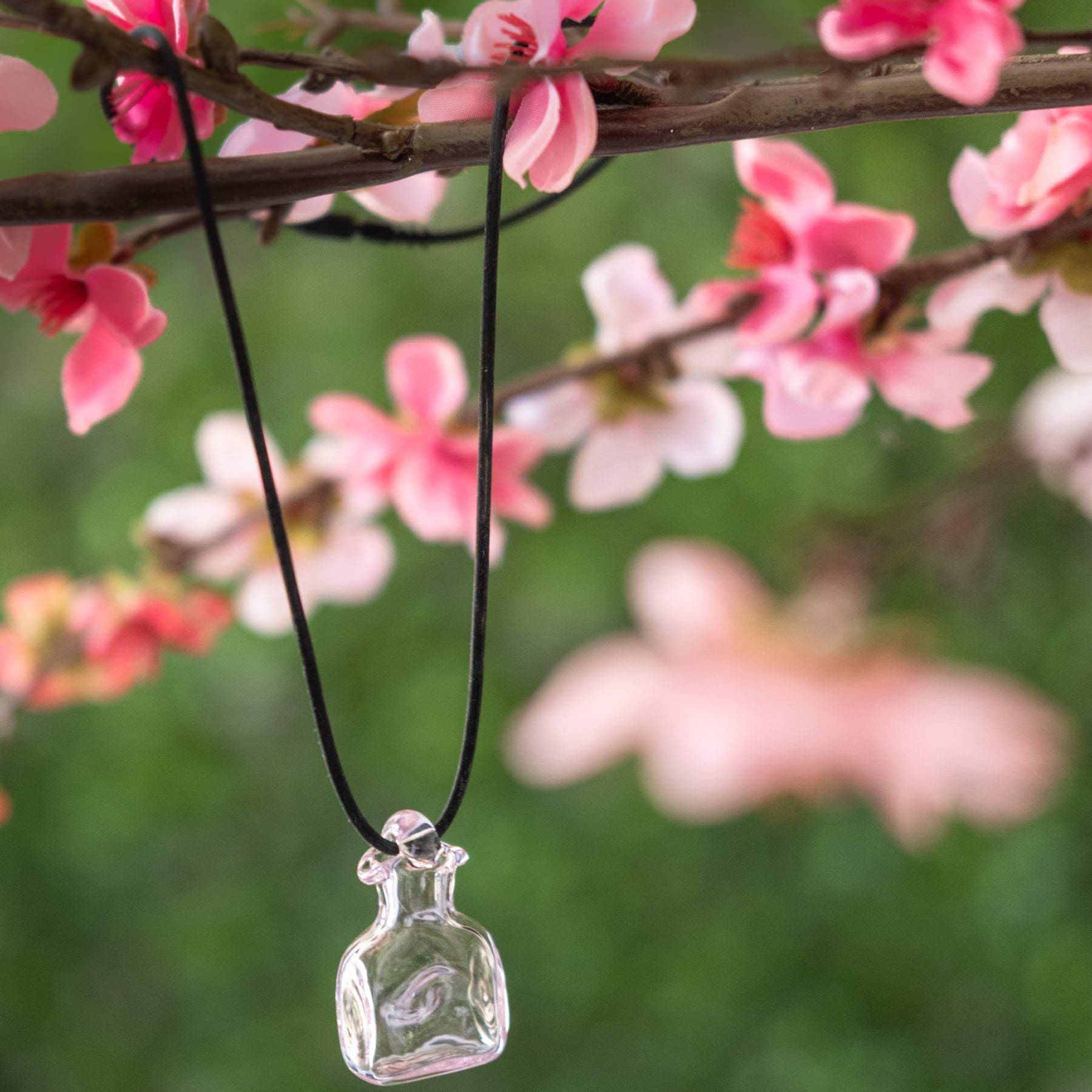384 Water Bottle Necklace - Pink Leak-Proof Sports Bottle Holder for Running, Gym & Outdoor Activities | Perfect Gift for Women & Girls
