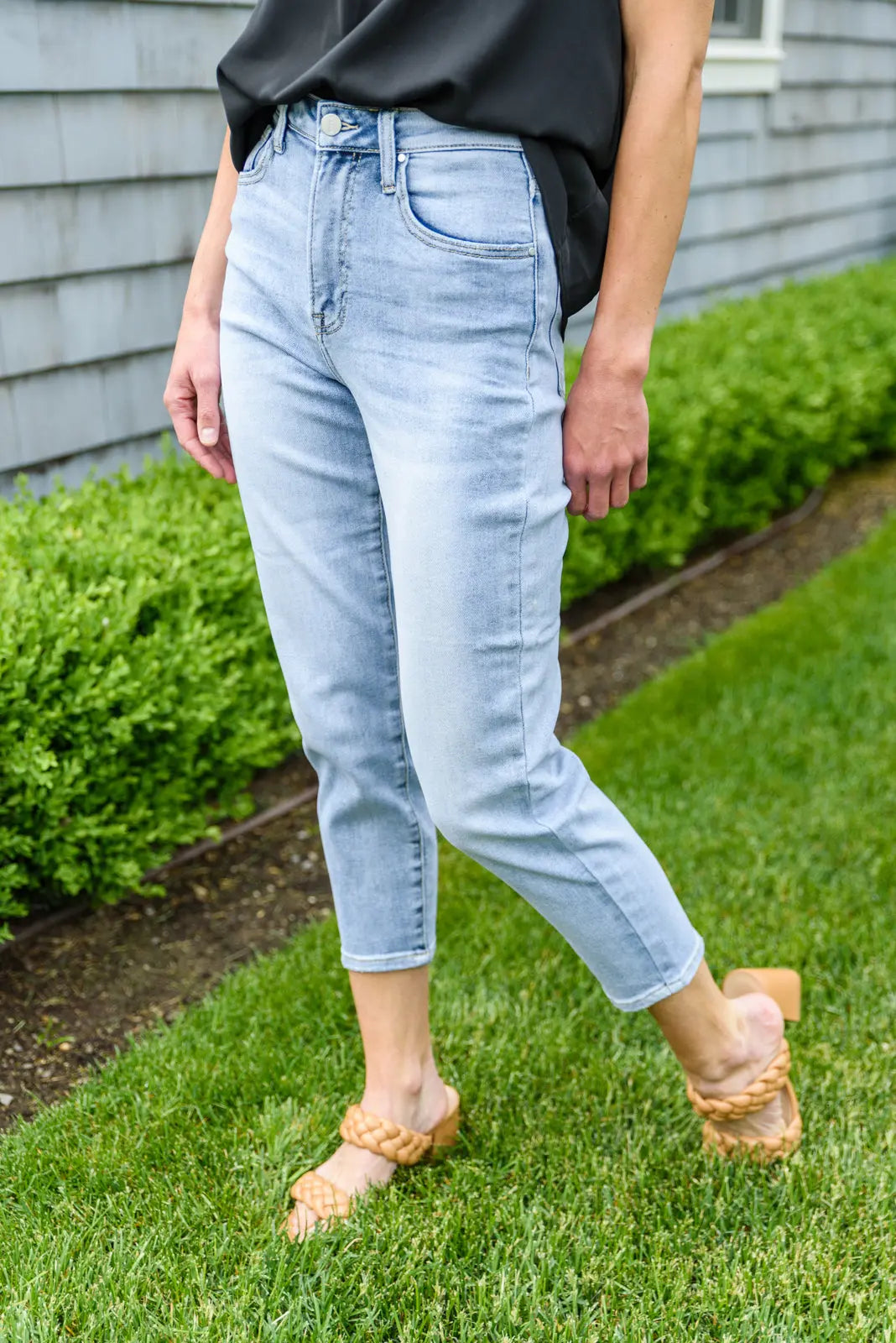 Stylish Mom Fit Jeans for Women - Comfortable High Waist Stretch Denim Pants for Casual Wear, Work & Everyday Outfits