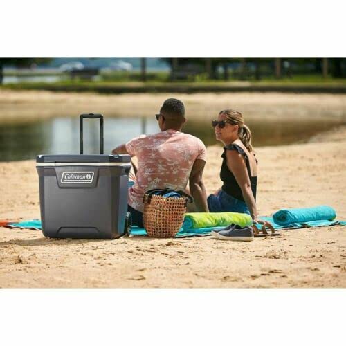 Coleman Xtreme Cooler - Large Insulated Ice Chest with High-Capacity PU Foam Core, Portable Cooler Box for Camping, Picnics, Beach Trips & Outdoor Adventures - Keep Drinks Cold for Days