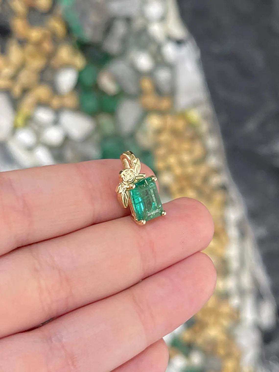 2.61ct Natural Emerald Cut Green Gemstone Floral Pendant Necklace for Women - Elegant Jewelry Gift for Birthday, Anniversary & Special Occasions