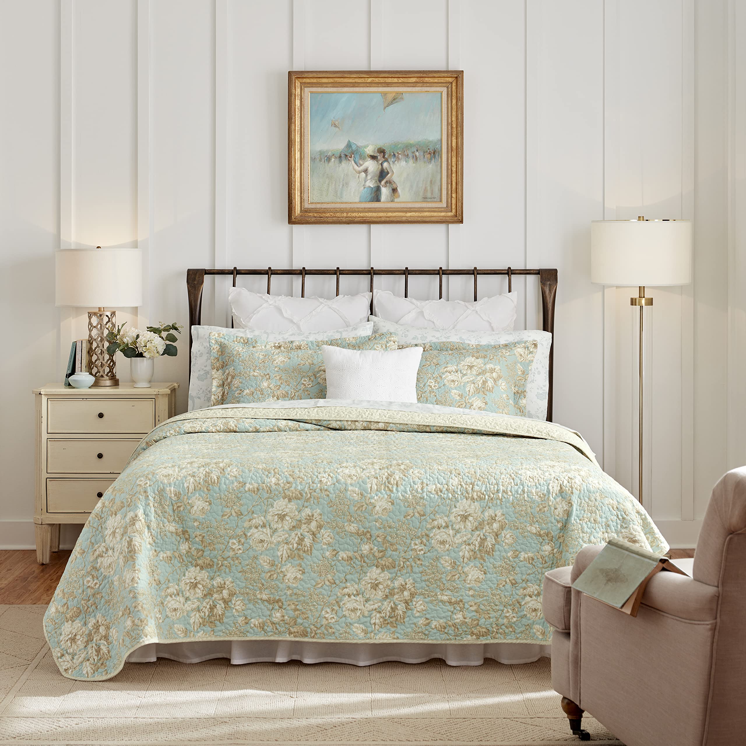 Laura Ashley Home - Queen Size Reversible Cotton Quilt Set with Matching Shams, Brompton Green - All Season Bedding for Comfort & Style | Perfect for Master Bedroom, Guest Room & Cozy Home Decor