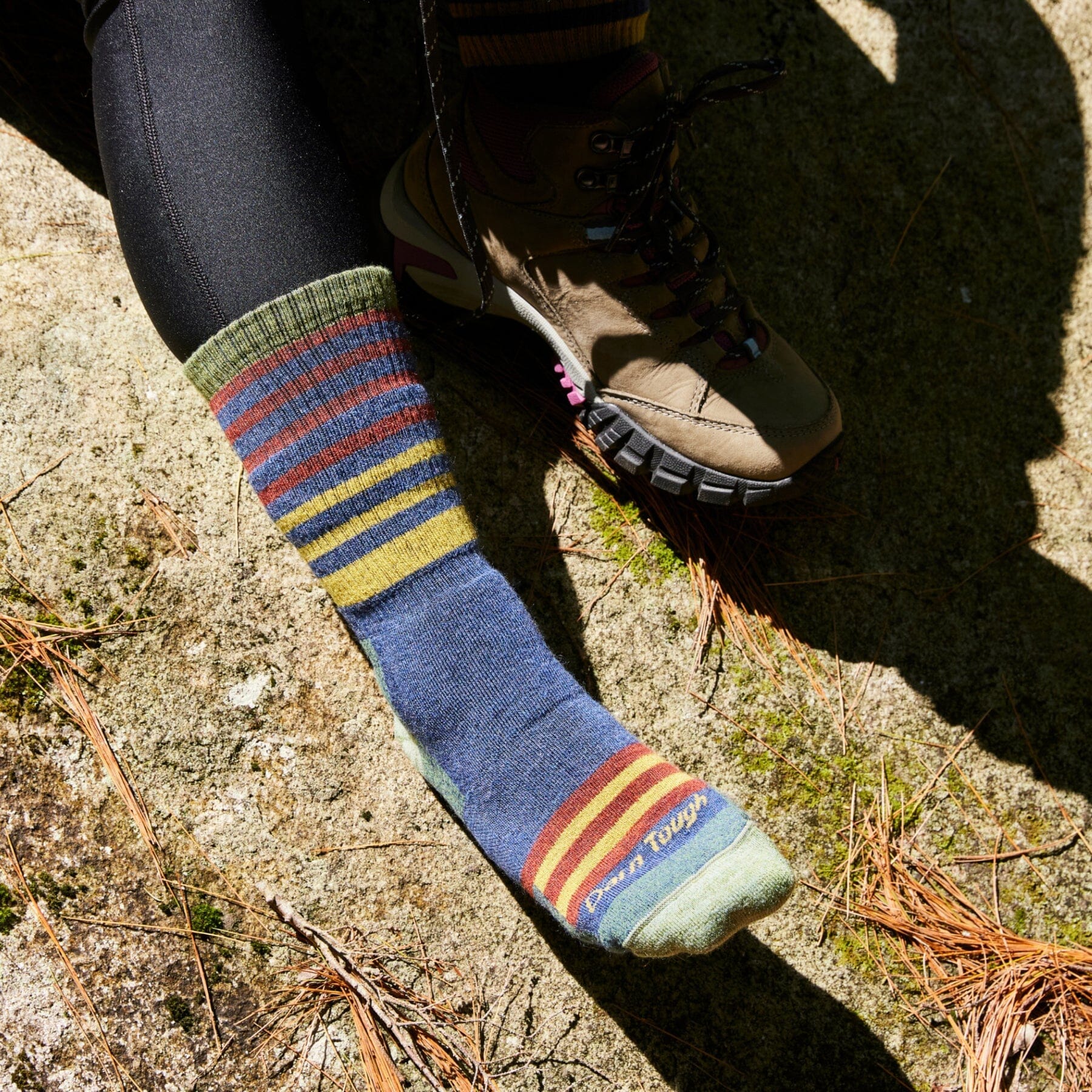 Darn Tough Gatewood Midweight Hiking Socks for Women - Moisture-Wicking & Cushioned for All-Day Comfort - Perfect for Trail Hiking, Backpacking & Outdoor Adventures